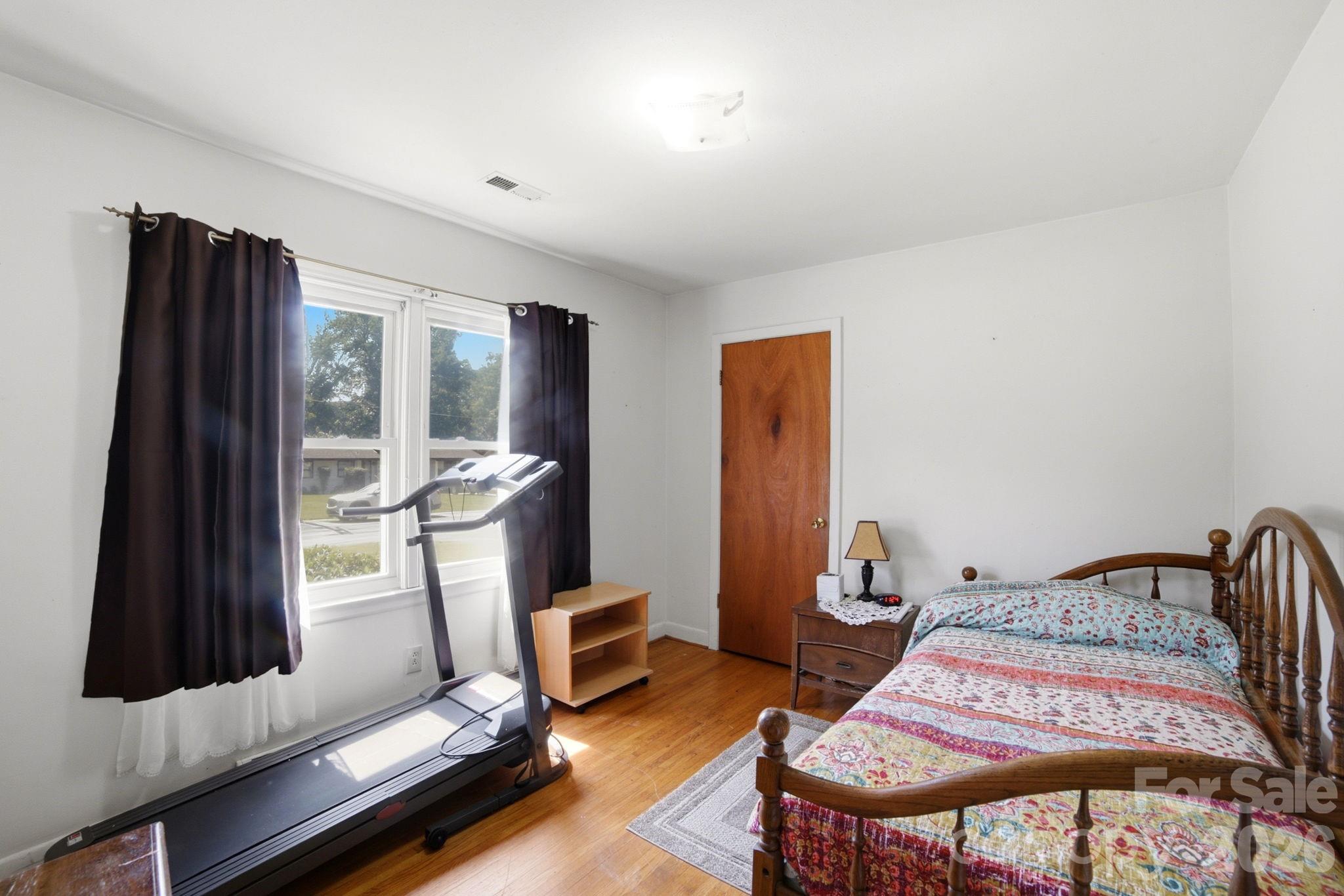 708 Aintree Road — Charlotte