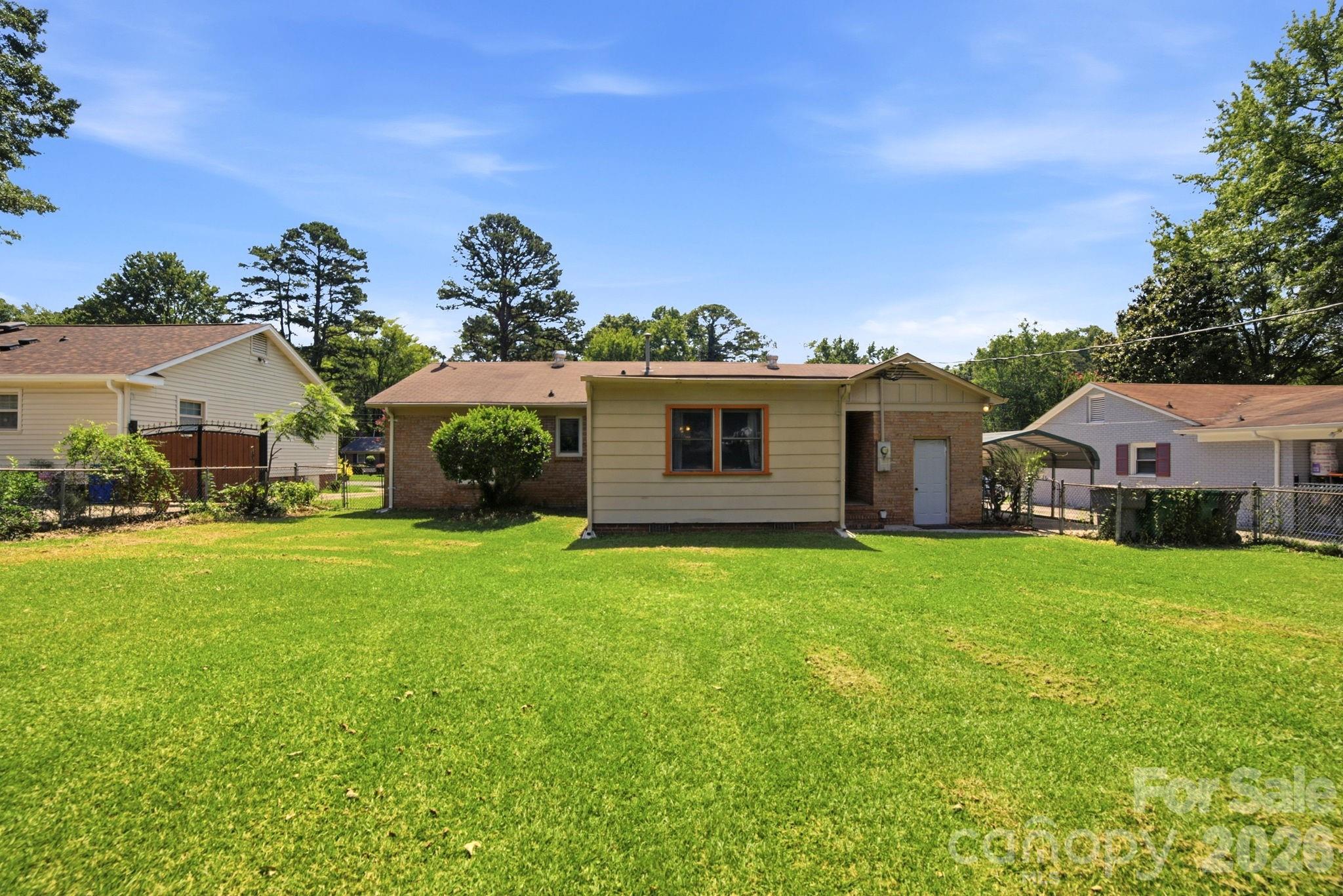 708 Aintree Road — Charlotte
