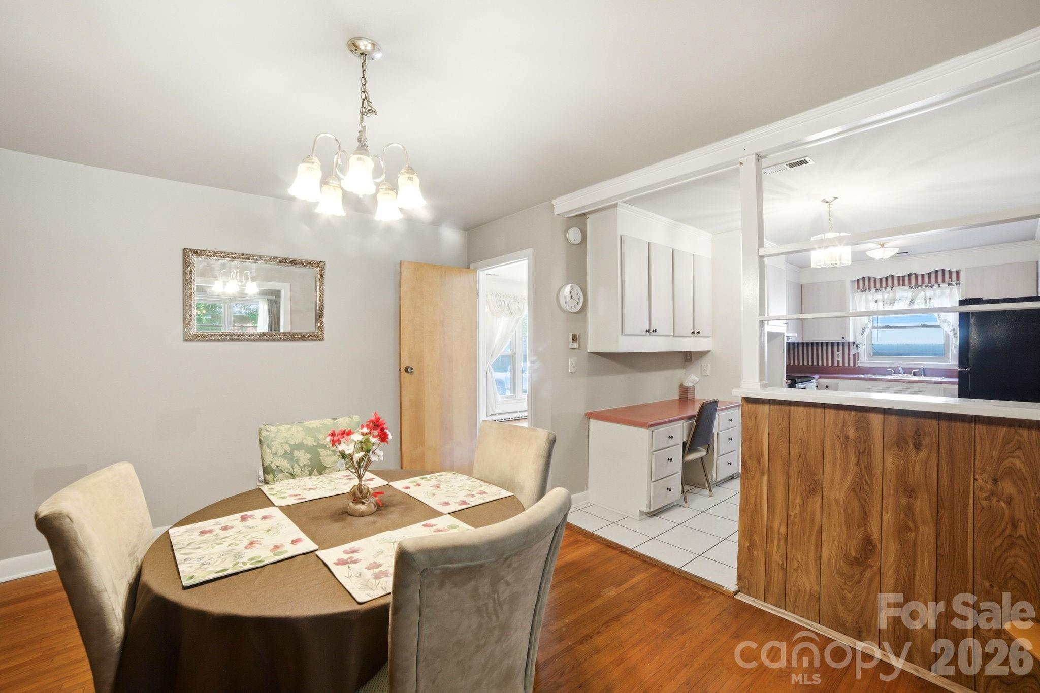 708 Aintree Road — Charlotte