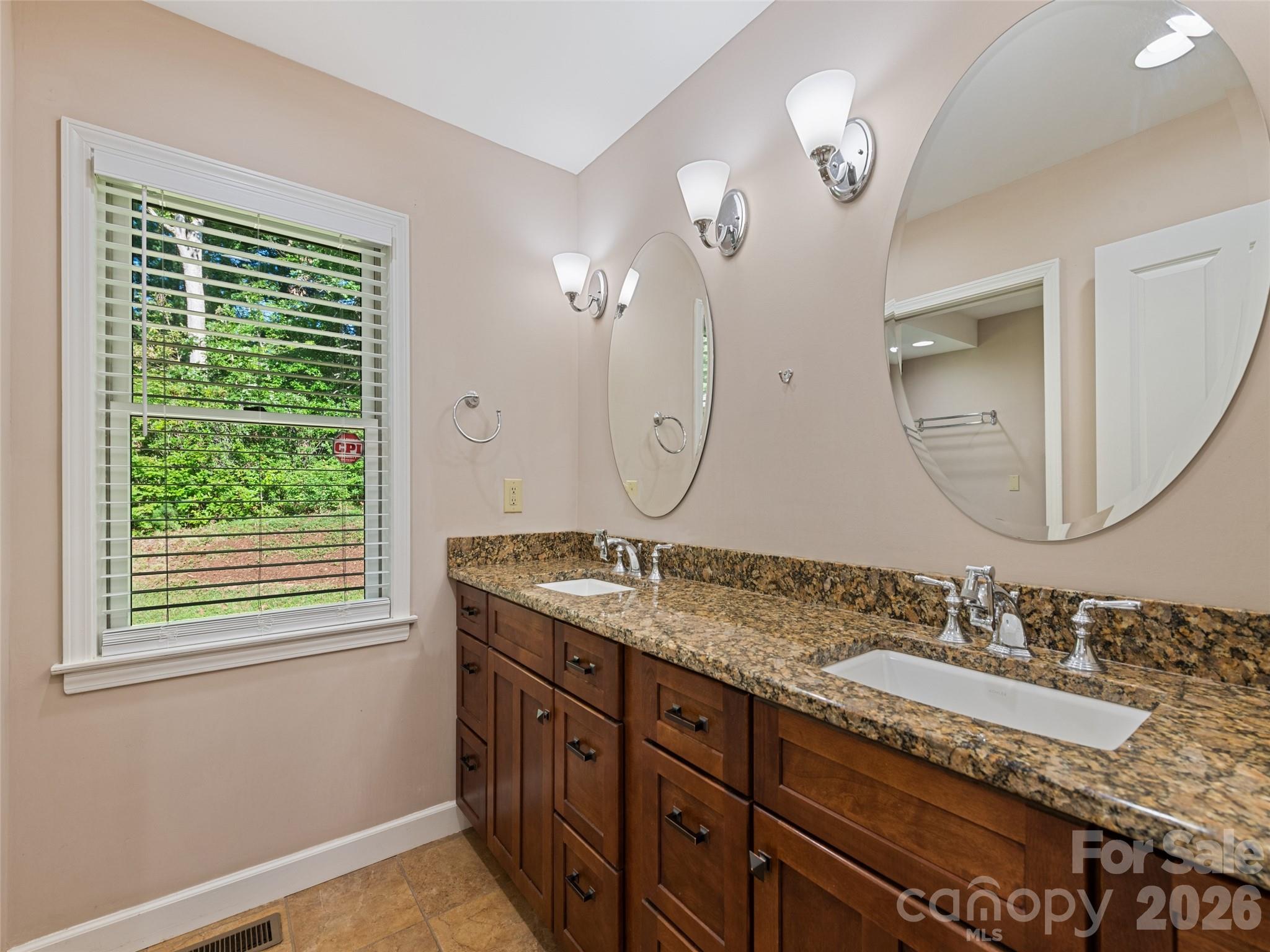 58 Sedgewood Court — Fairview