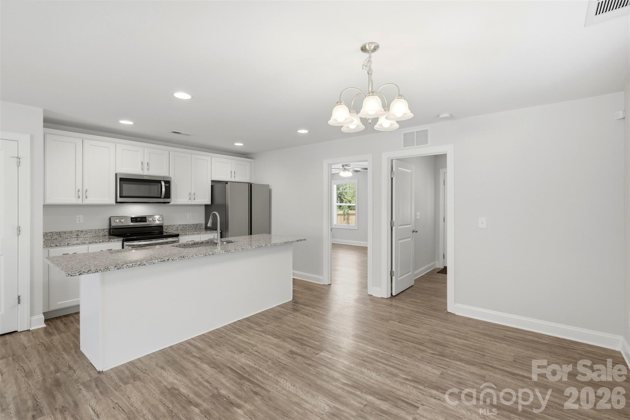 4221 E End Street — Charlotte