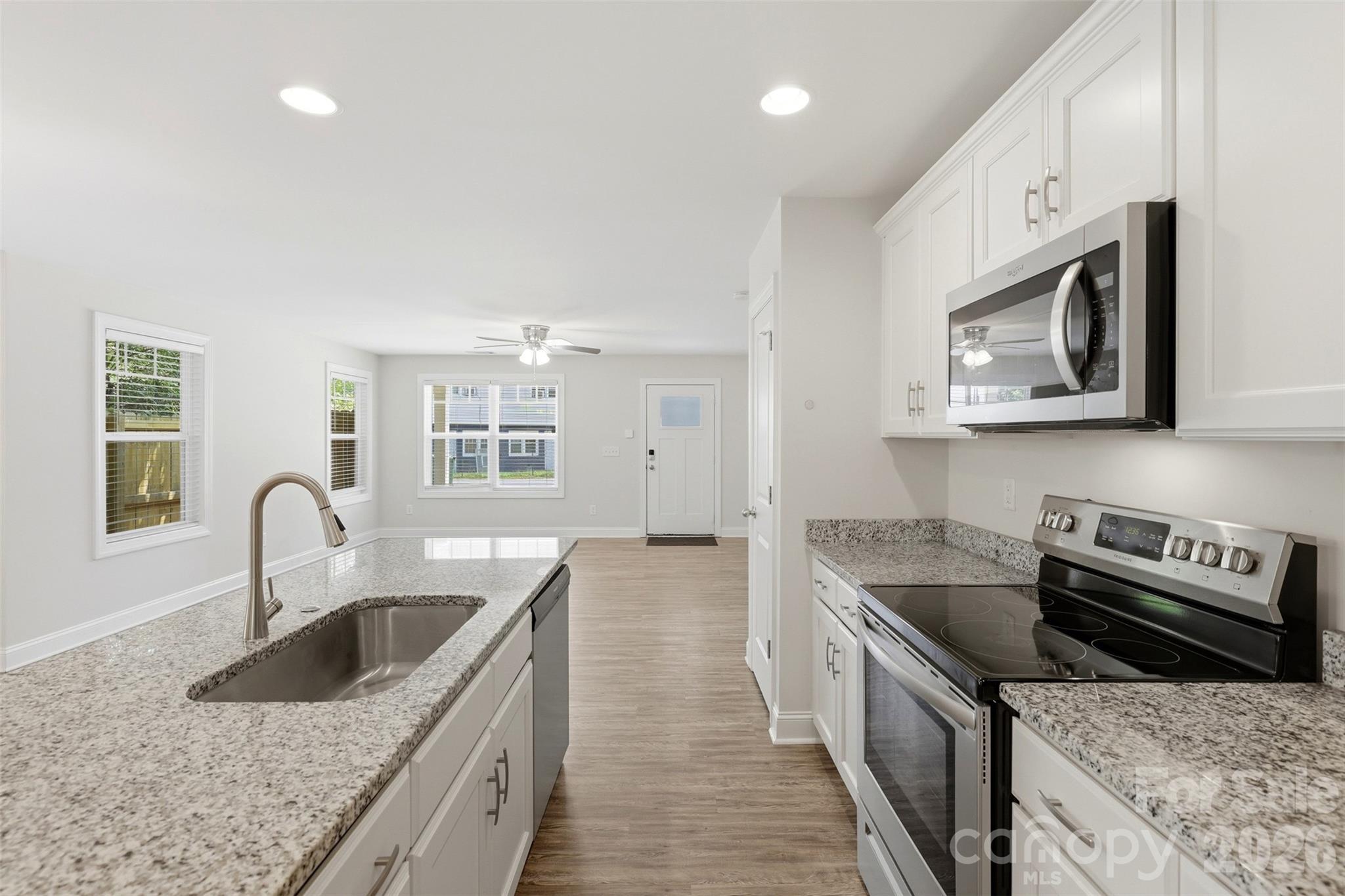 4221 E End Street — Charlotte