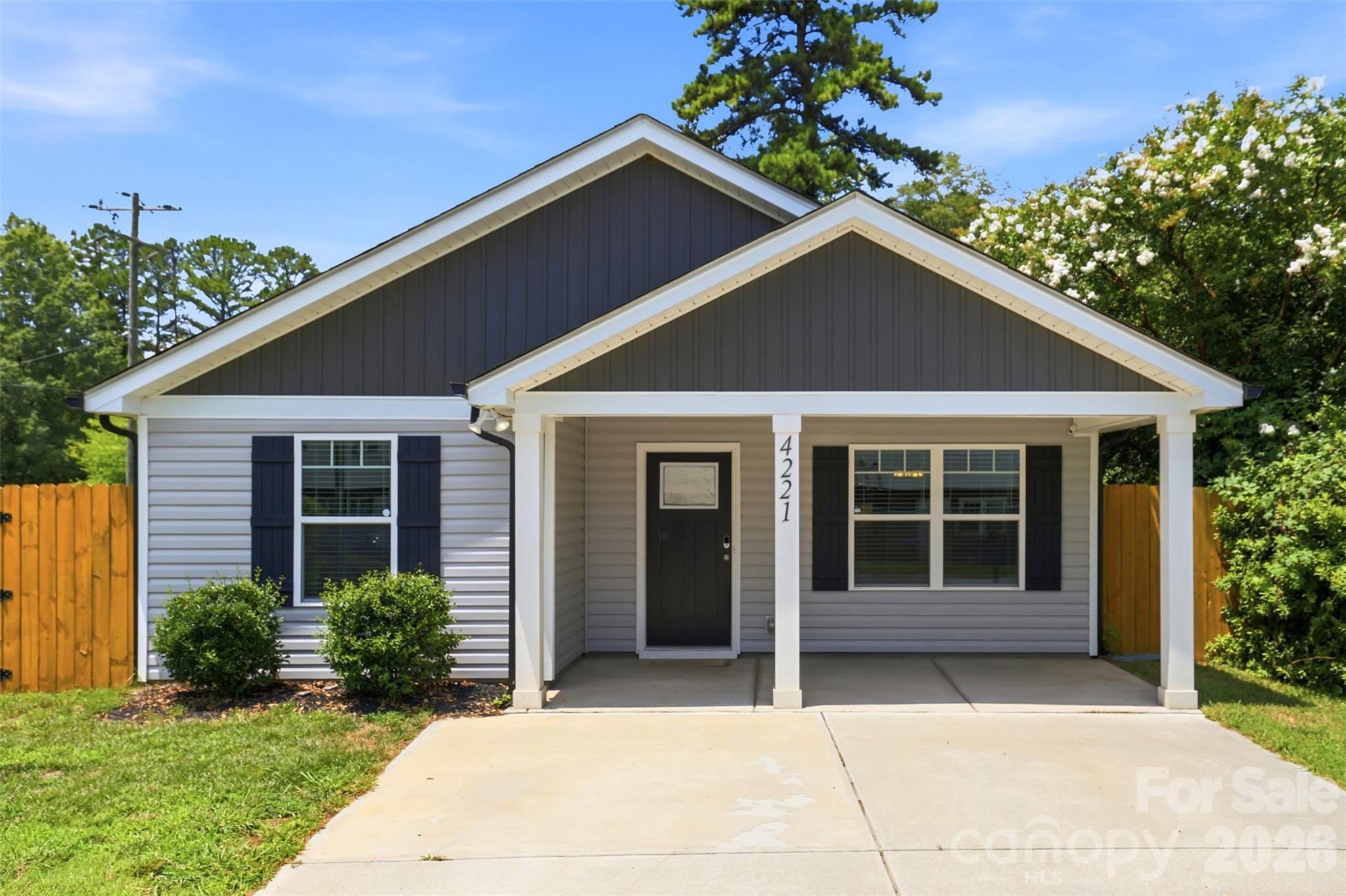 4221 E End Street — Charlotte
