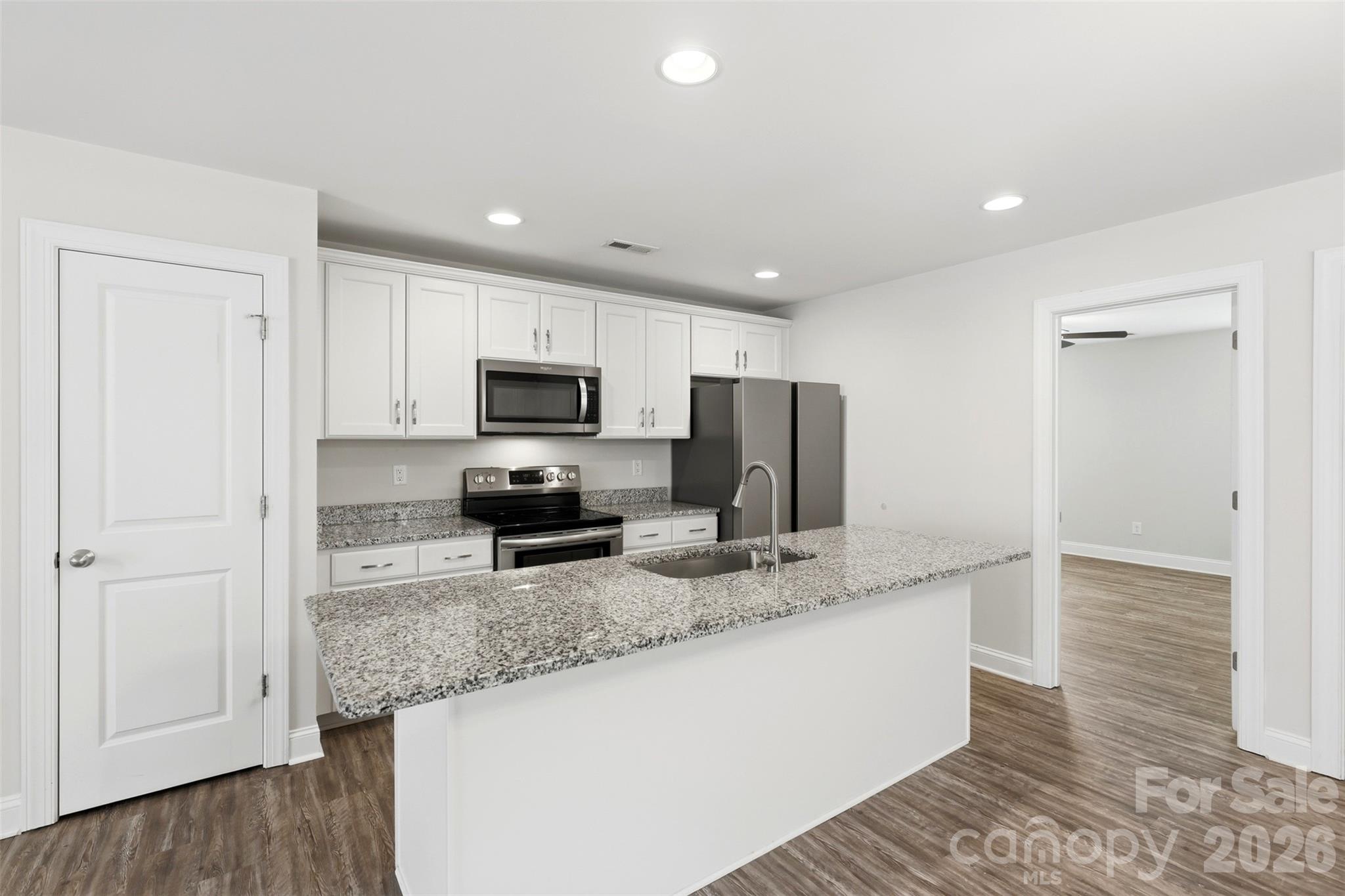 4221 E End Street — Charlotte