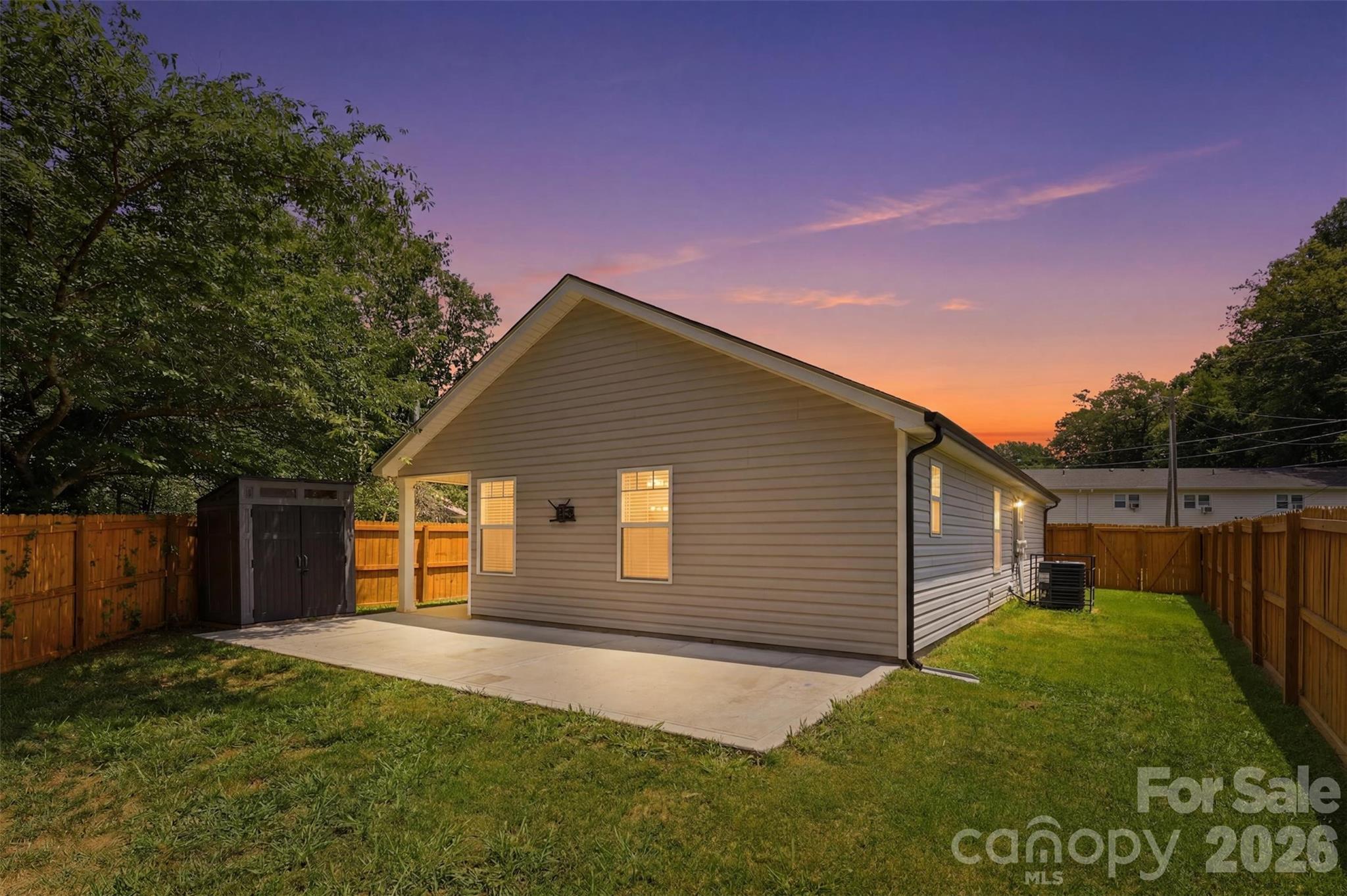 4221 E End Street — Charlotte