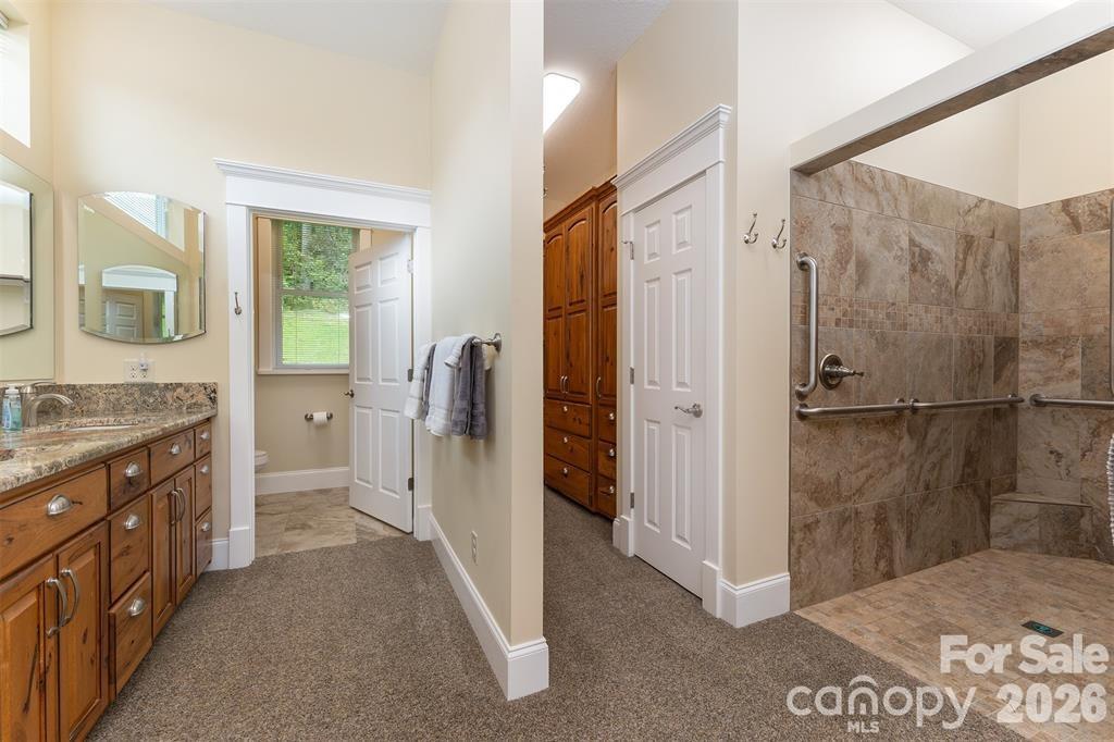 326 Golden Valley Drive — Hendersonville