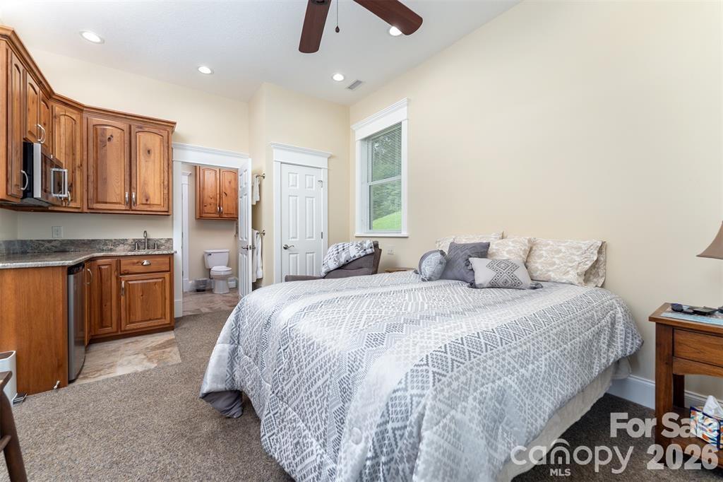 326 Golden Valley Drive — Hendersonville