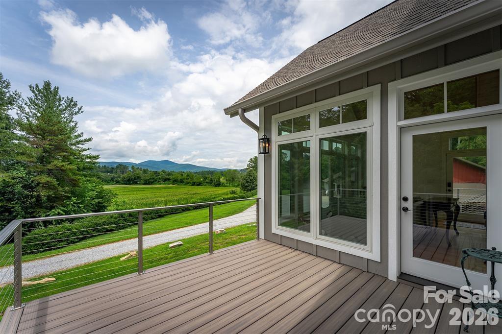 326 Golden Valley Drive — Hendersonville