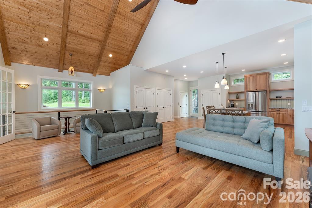 326 Golden Valley Drive — Hendersonville