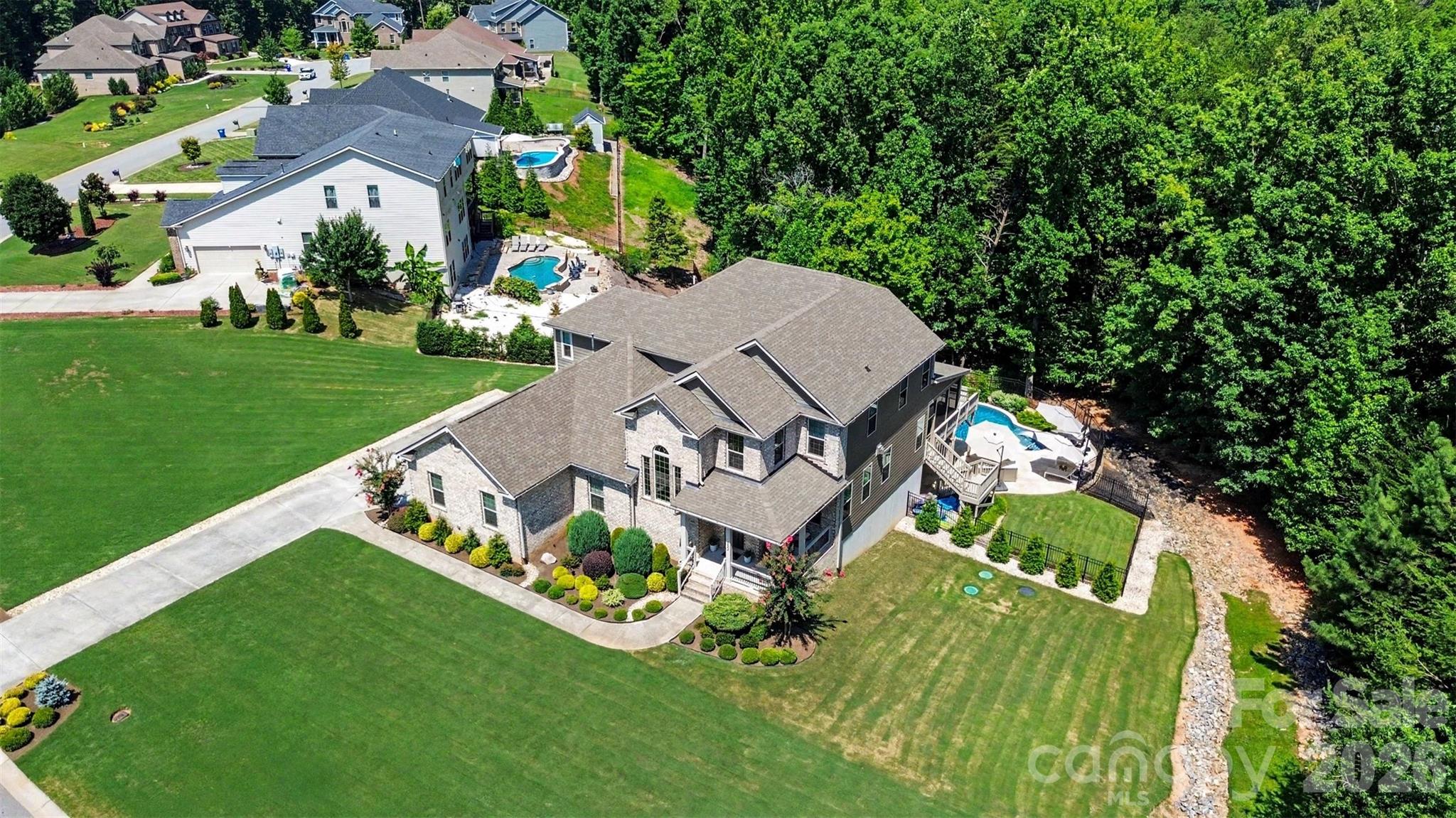 122 Campanile Drive — Mooresville