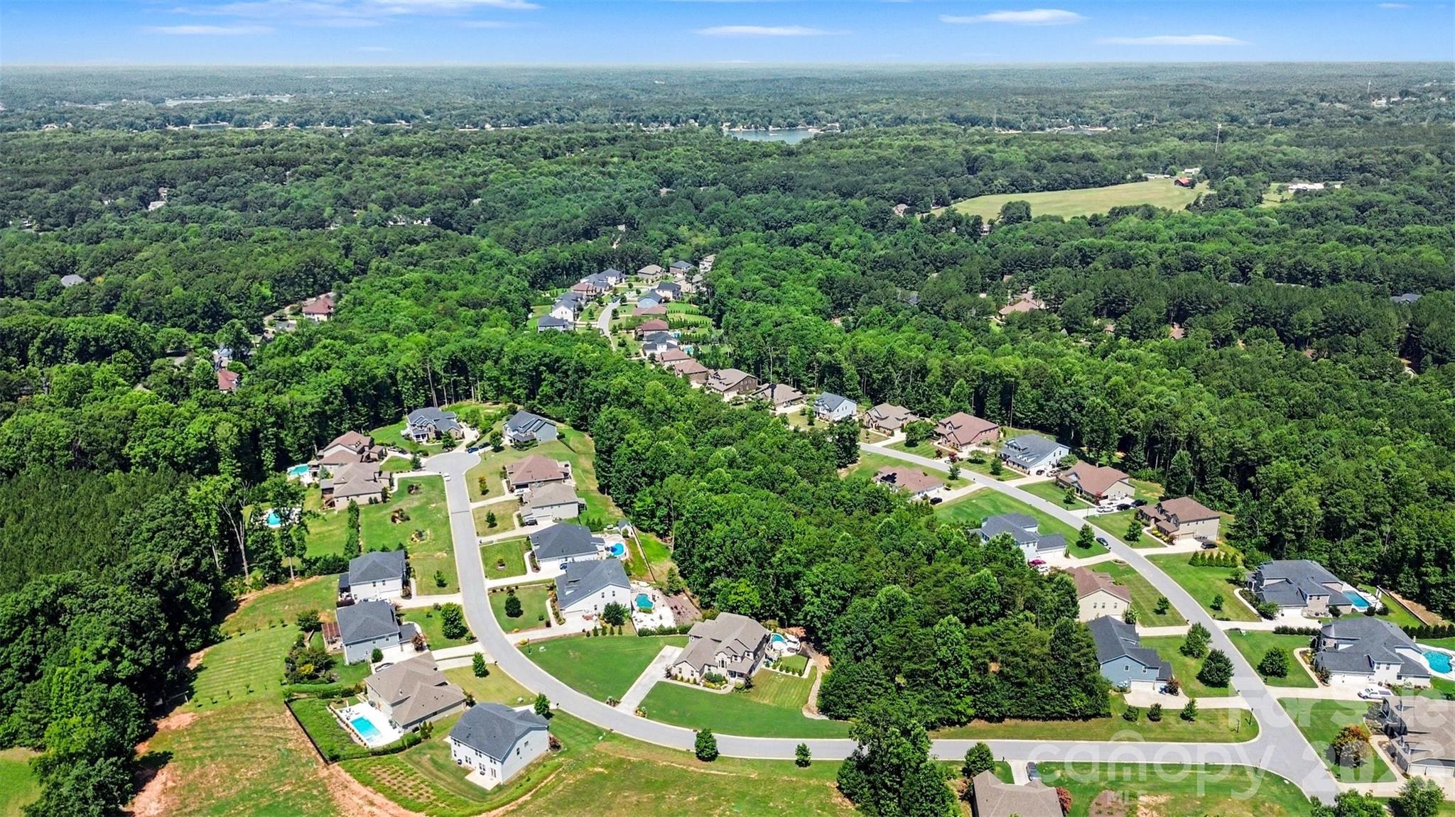 122 Campanile Drive — Mooresville