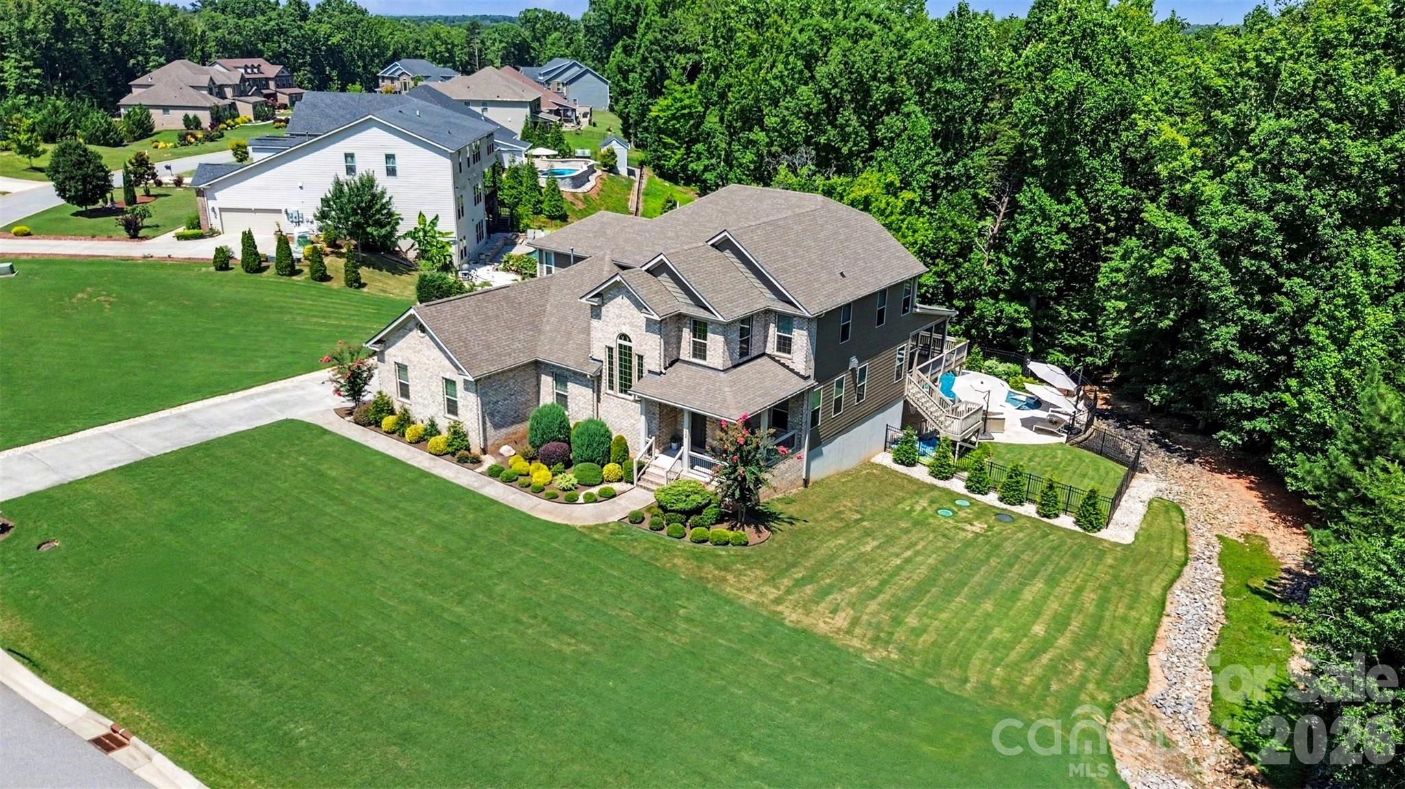 122 Campanile Drive — Mooresville