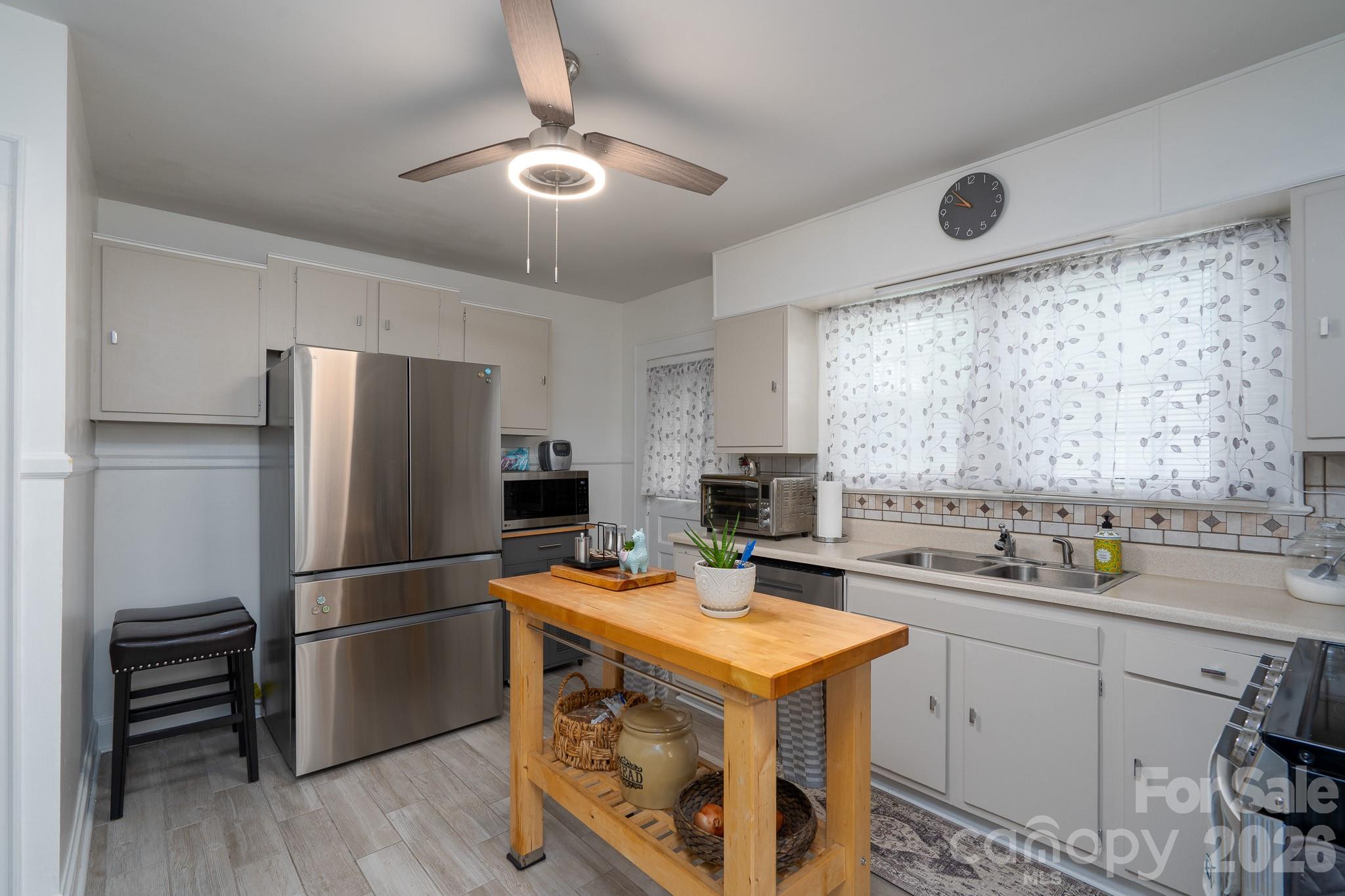 1017 Druid Circle — Charlotte