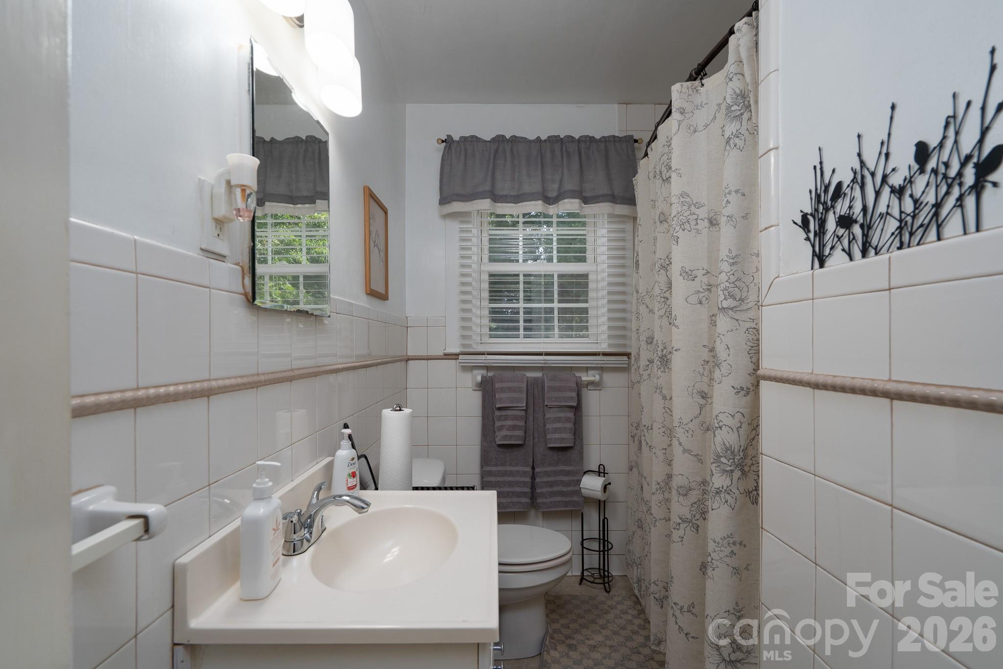 1017 Druid Circle — Charlotte