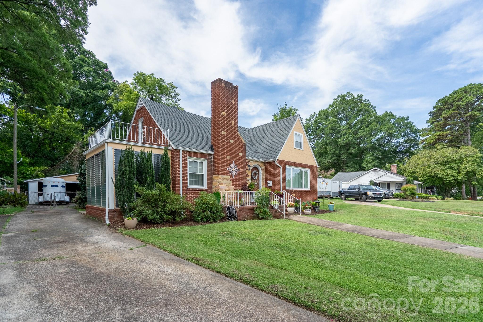 1017 Druid Circle — Charlotte