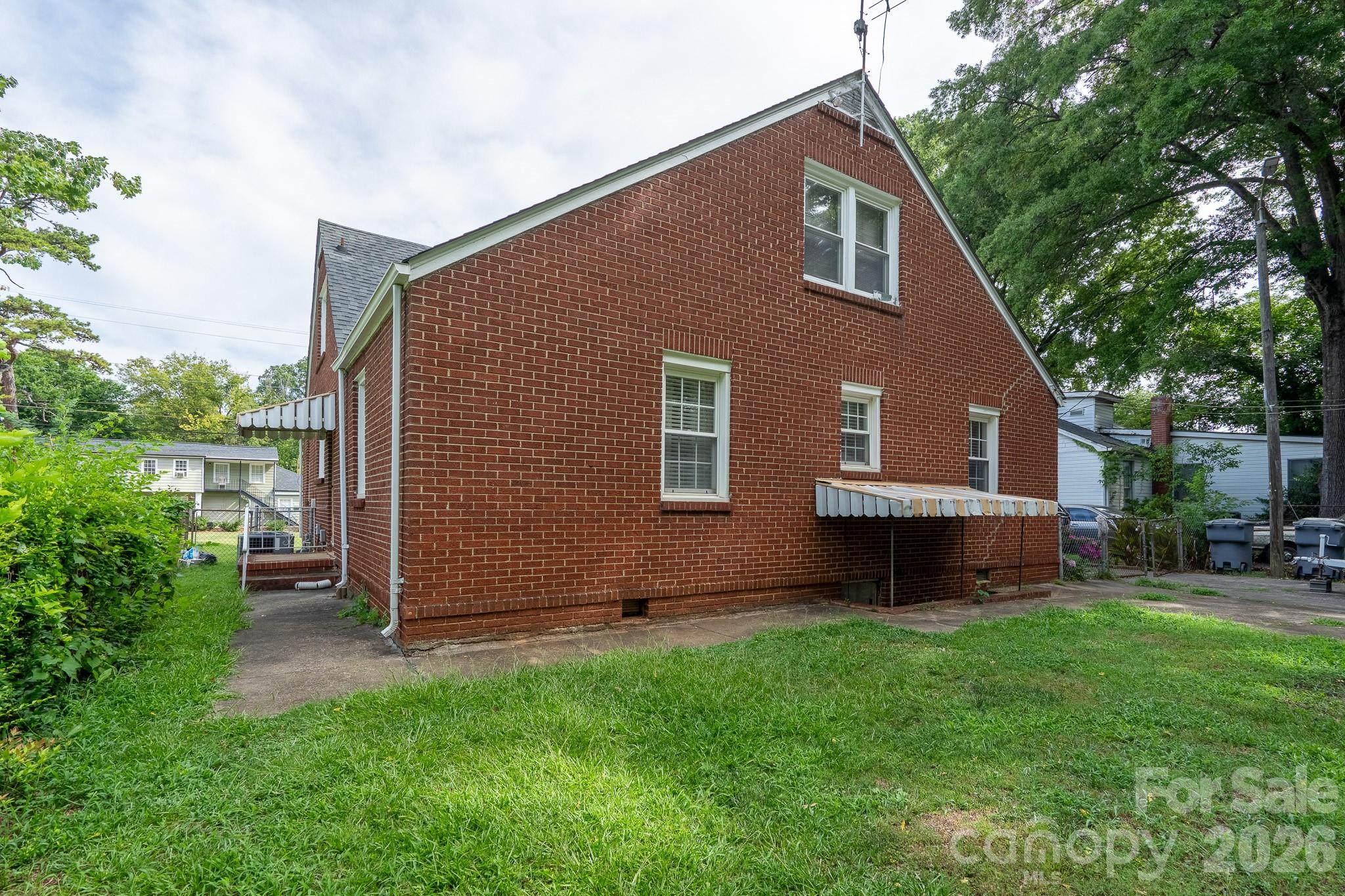 1017 Druid Circle — Charlotte