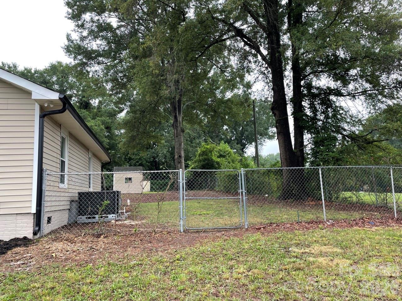 1617 W 4th Avenue — Gastonia