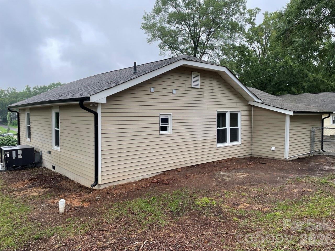 1617 W 4th Avenue — Gastonia