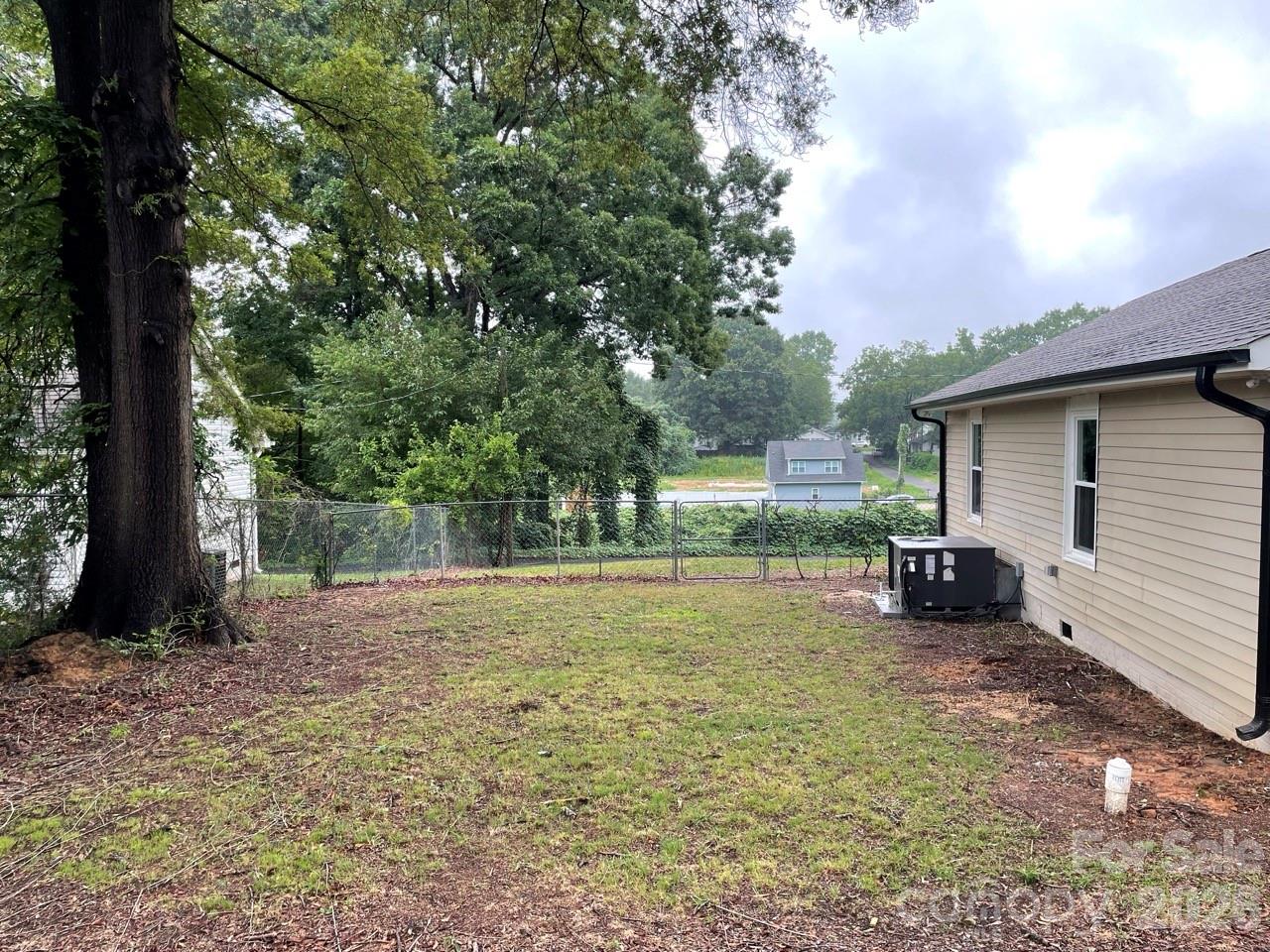 1617 W 4th Avenue — Gastonia