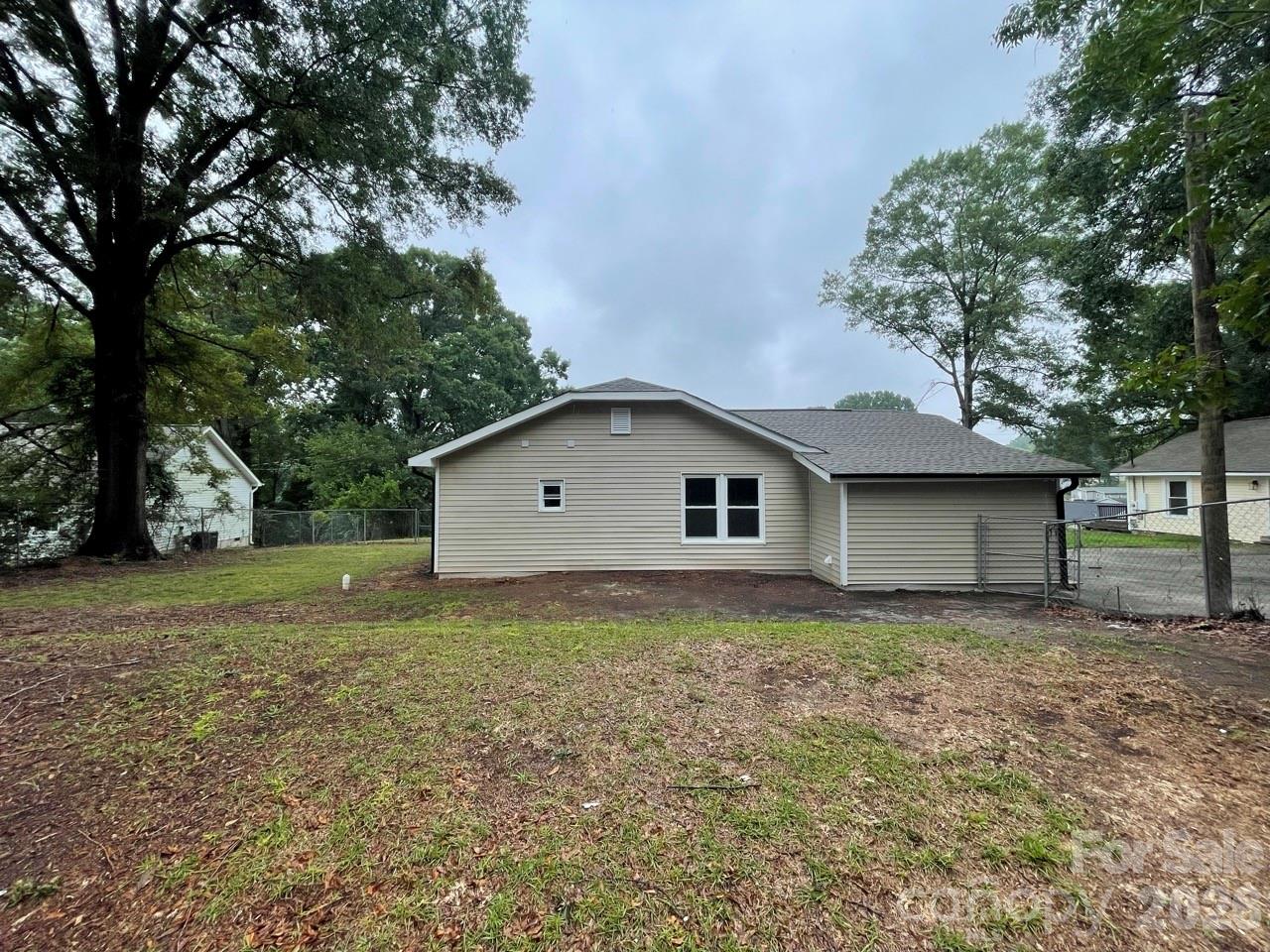 1617 W 4th Avenue — Gastonia