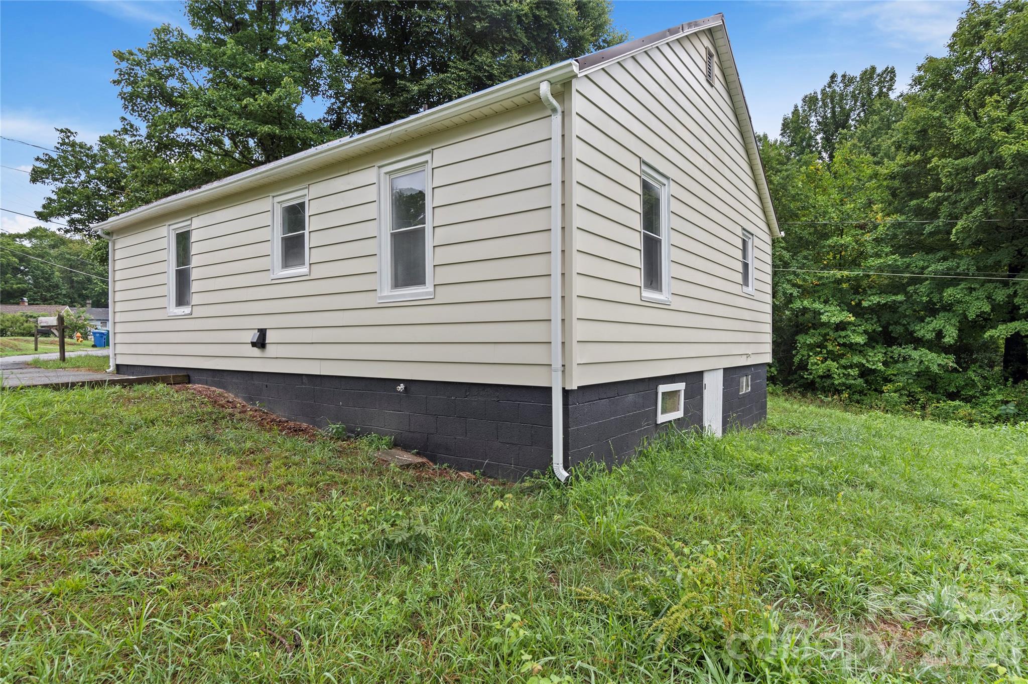 119 Osborne Street — Jonesville