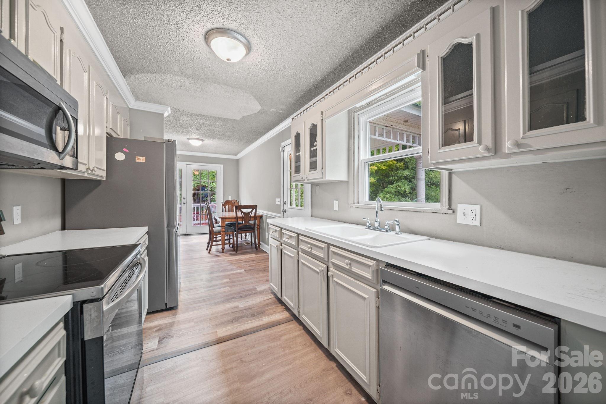 261 Lakeside Drive — Hartsville