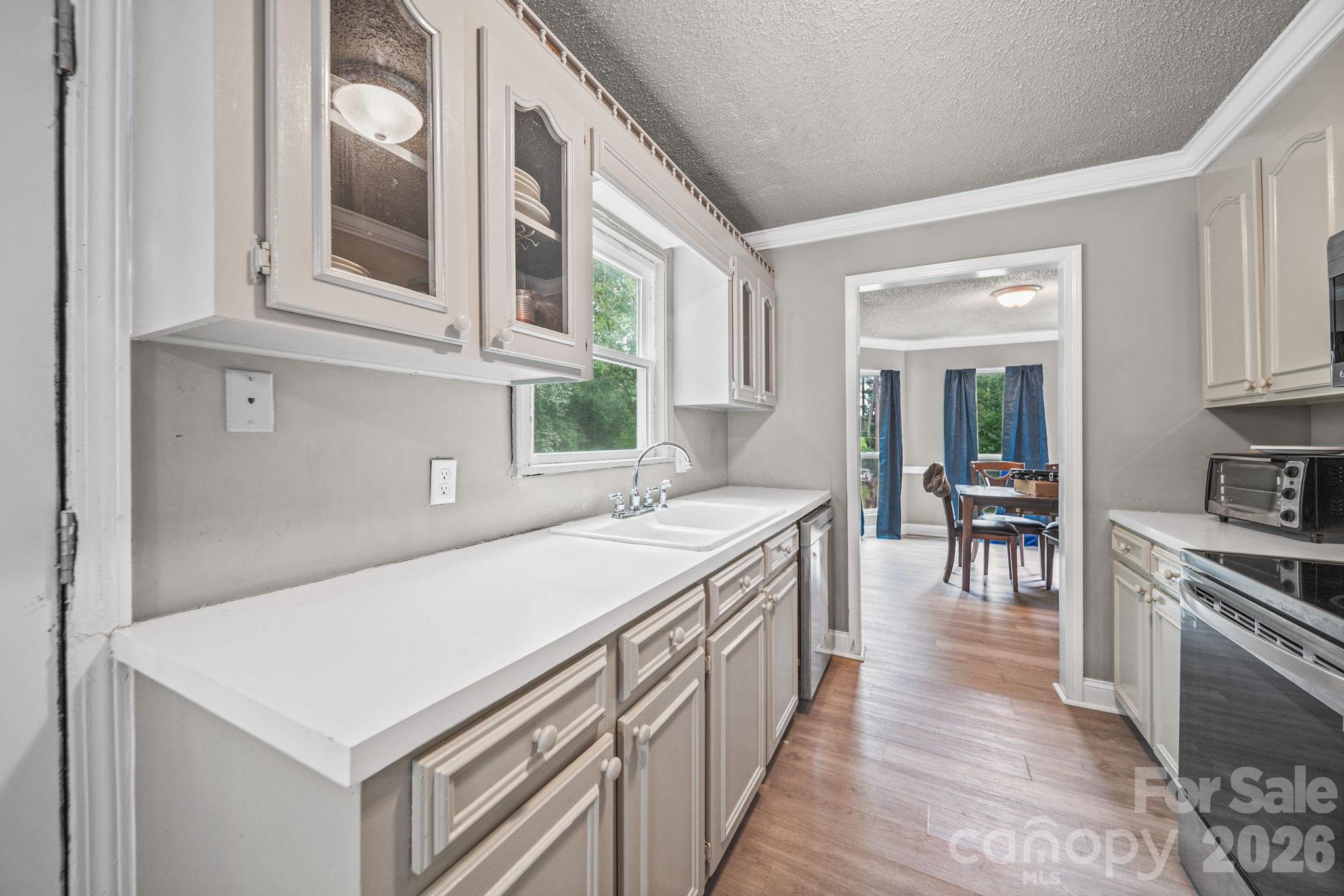 261 Lakeside Drive — Hartsville