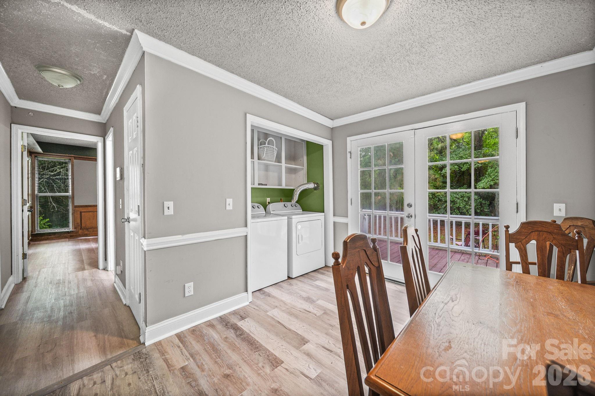261 Lakeside Drive — Hartsville