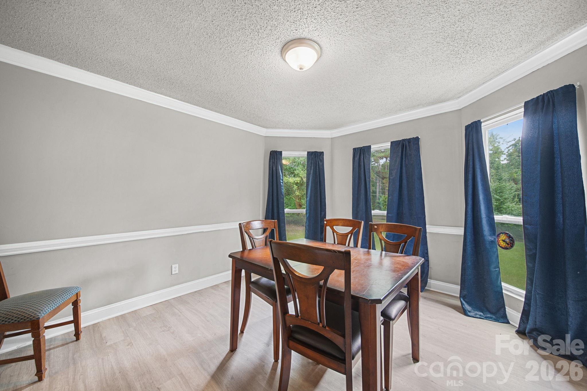 261 Lakeside Drive — Hartsville