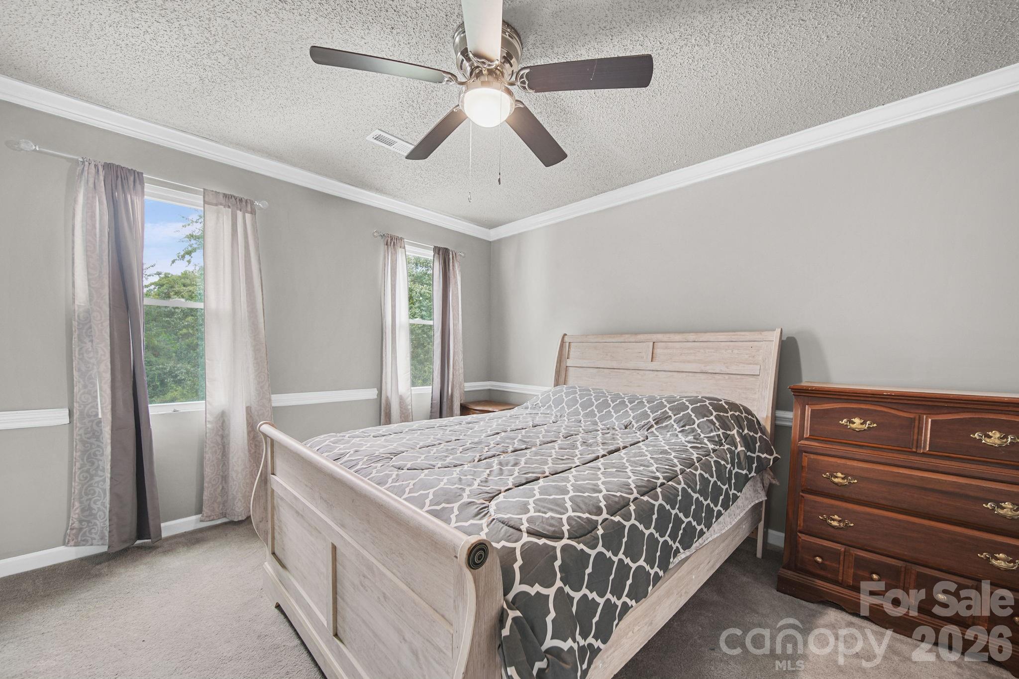 261 Lakeside Drive — Hartsville