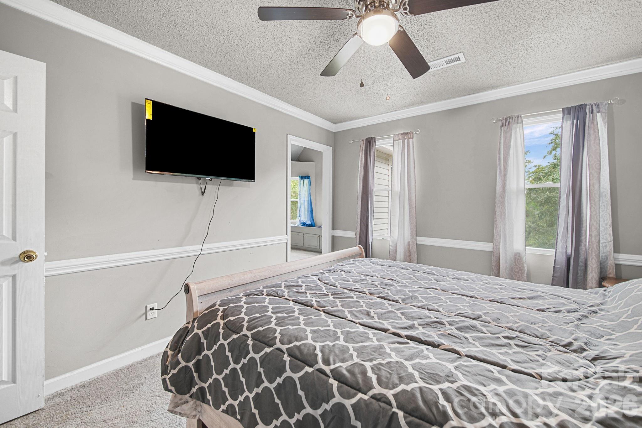261 Lakeside Drive — Hartsville