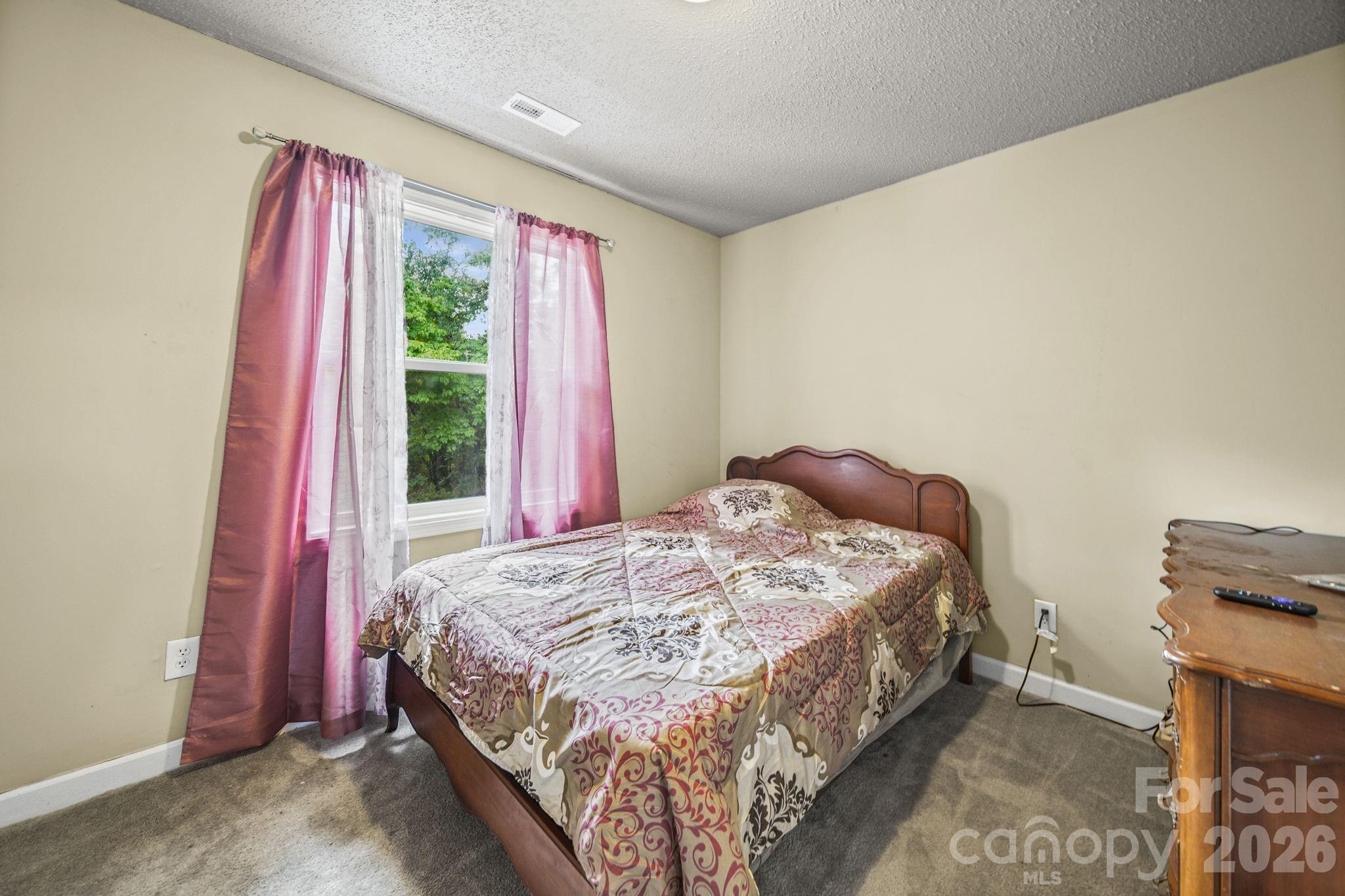 261 Lakeside Drive — Hartsville