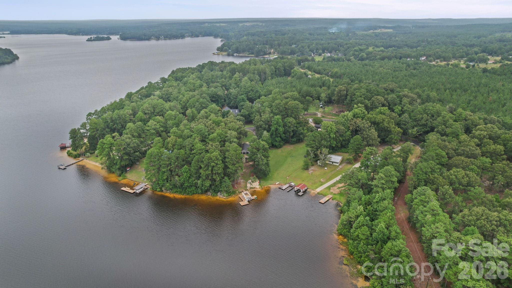 261 Lakeside Drive — Hartsville