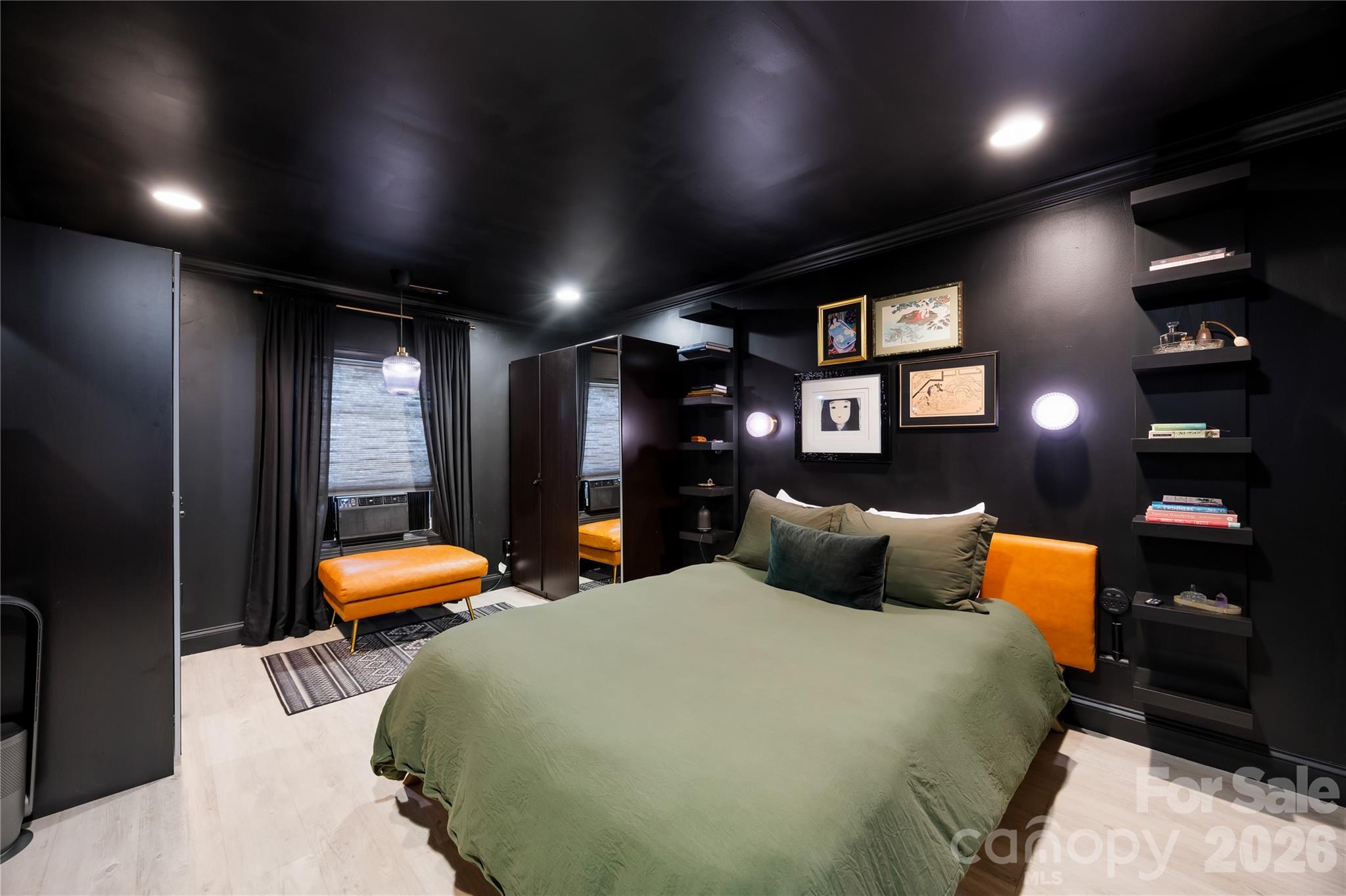 4508 Ivanhoe Place — Charlotte