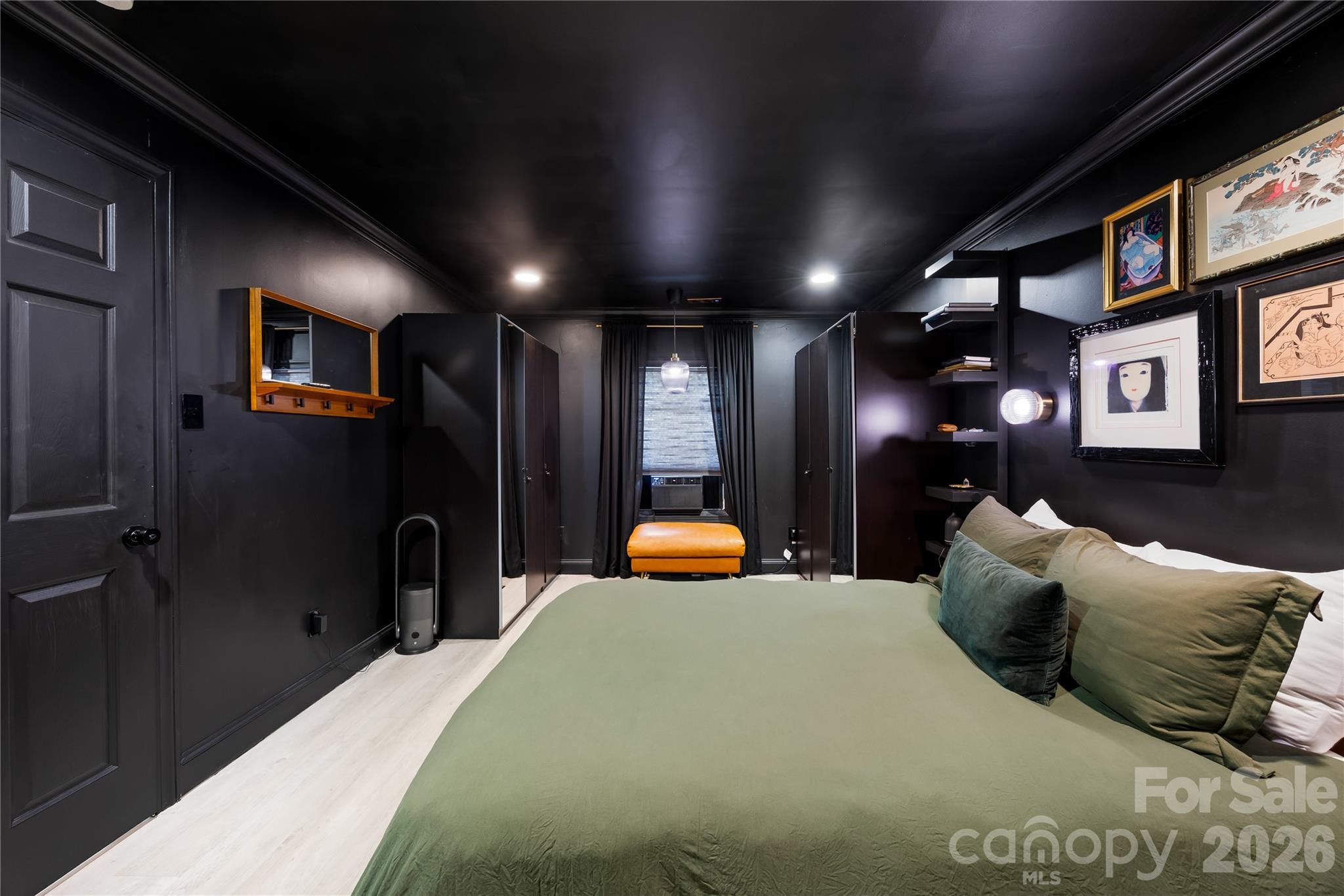 4508 Ivanhoe Place — Charlotte