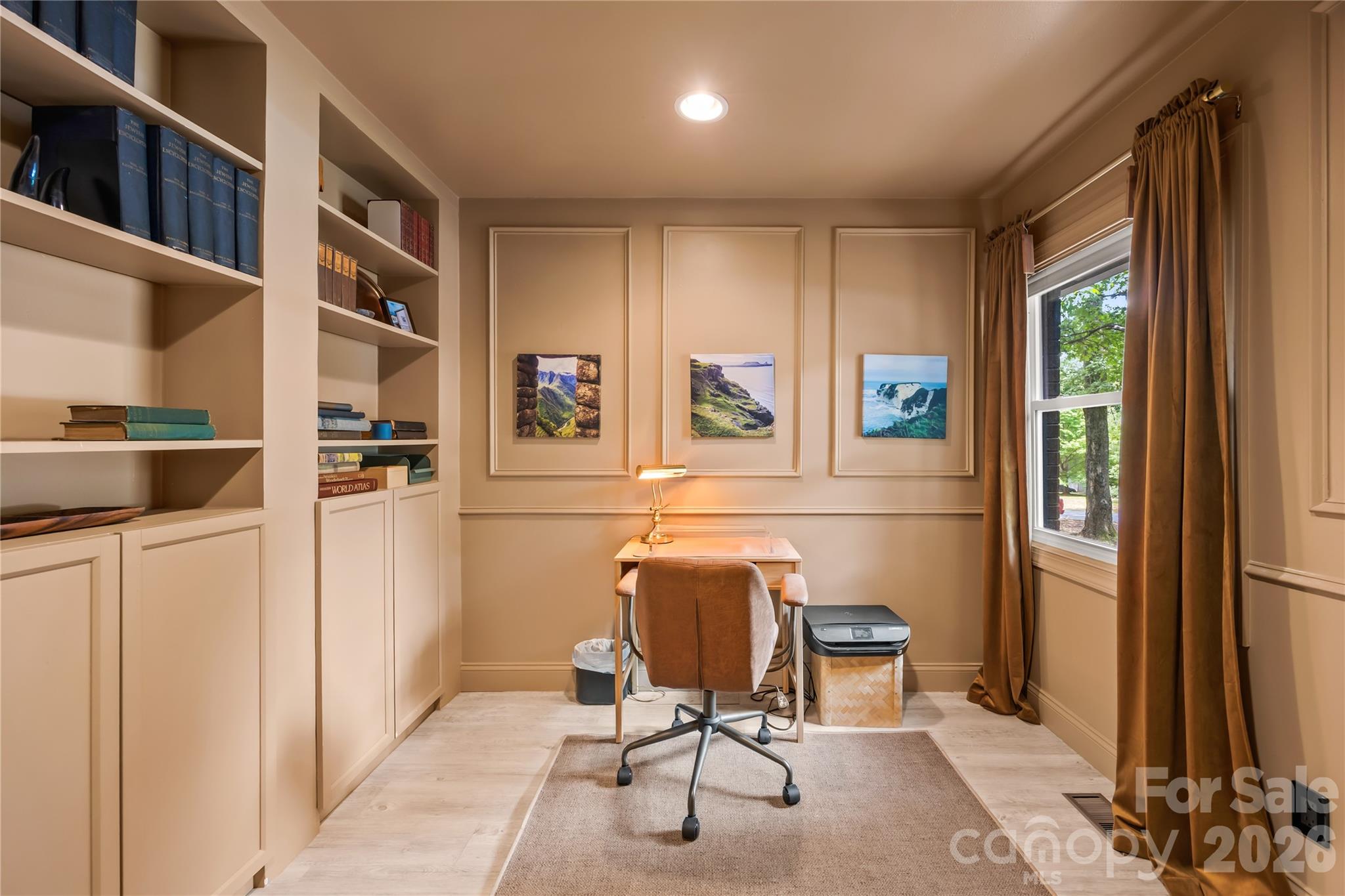 4508 Ivanhoe Place — Charlotte
