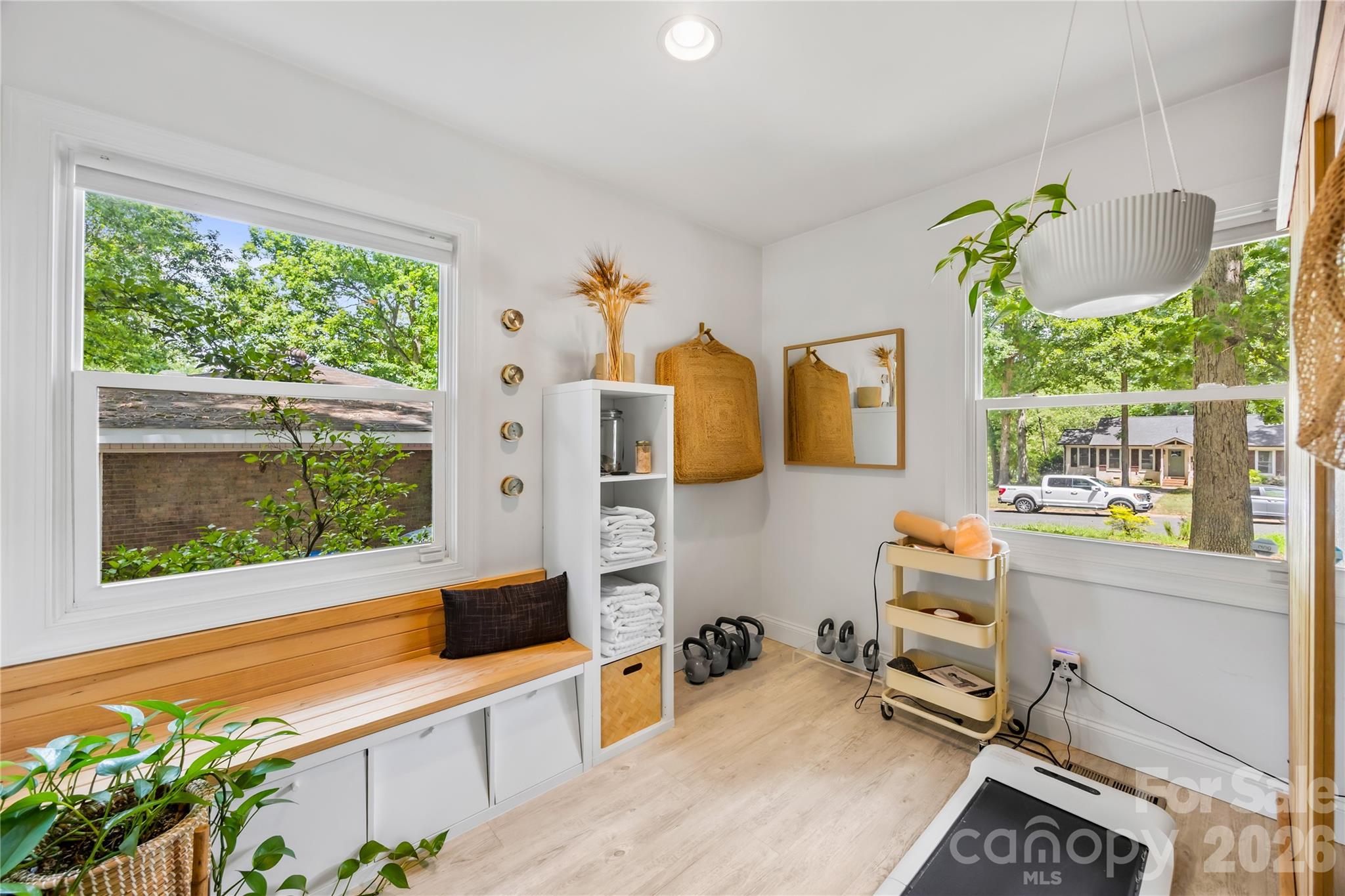 4508 Ivanhoe Place — Charlotte