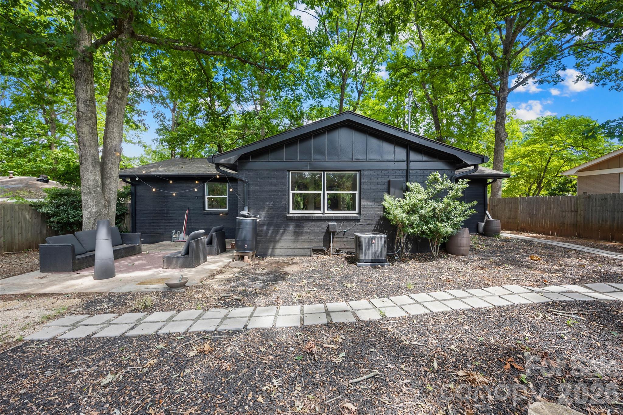 4508 Ivanhoe Place — Charlotte