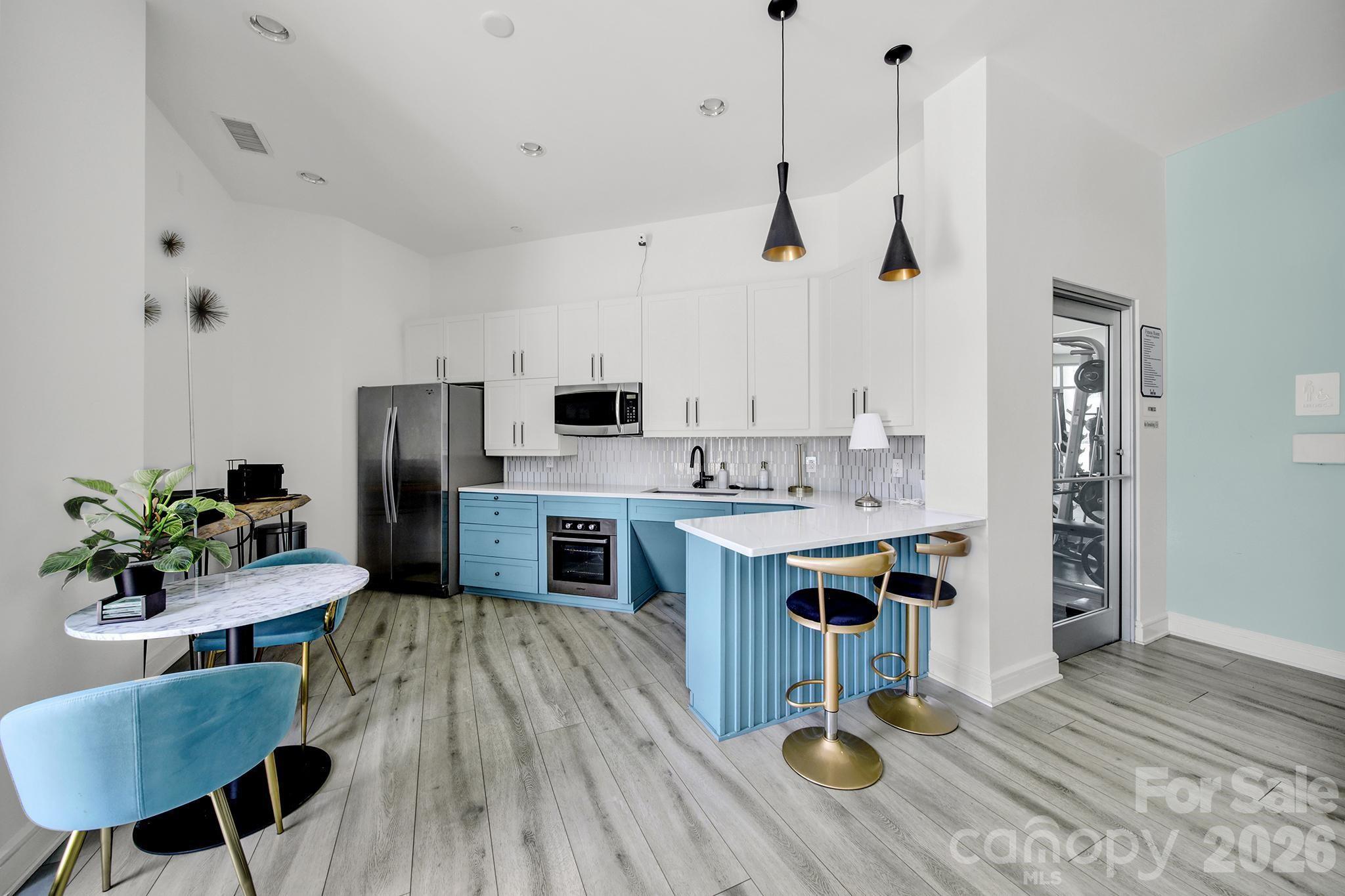 333 W Trade Street #2701 — Charlotte