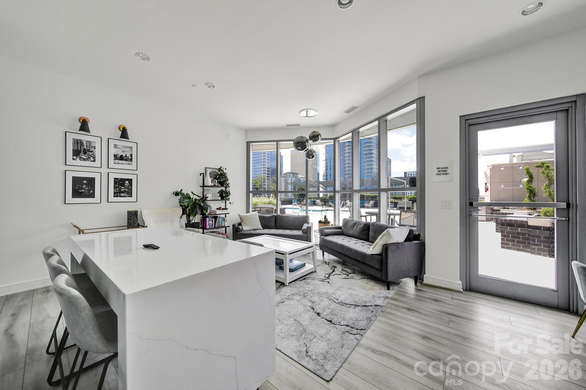 333 W Trade Street #2701 — Charlotte