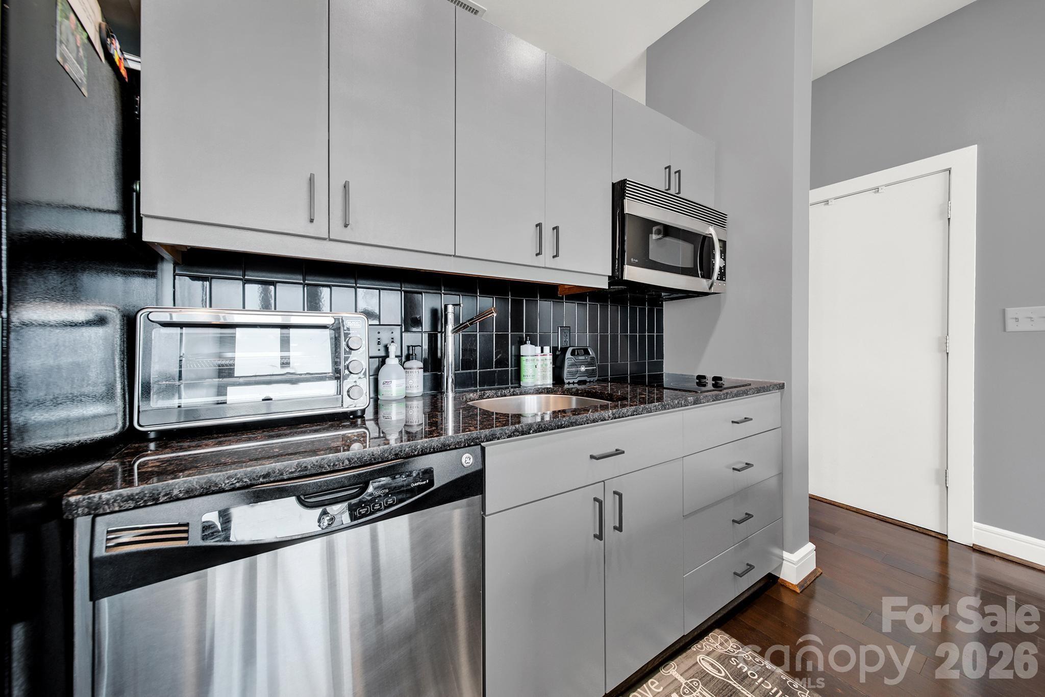 333 W Trade Street #2701 — Charlotte