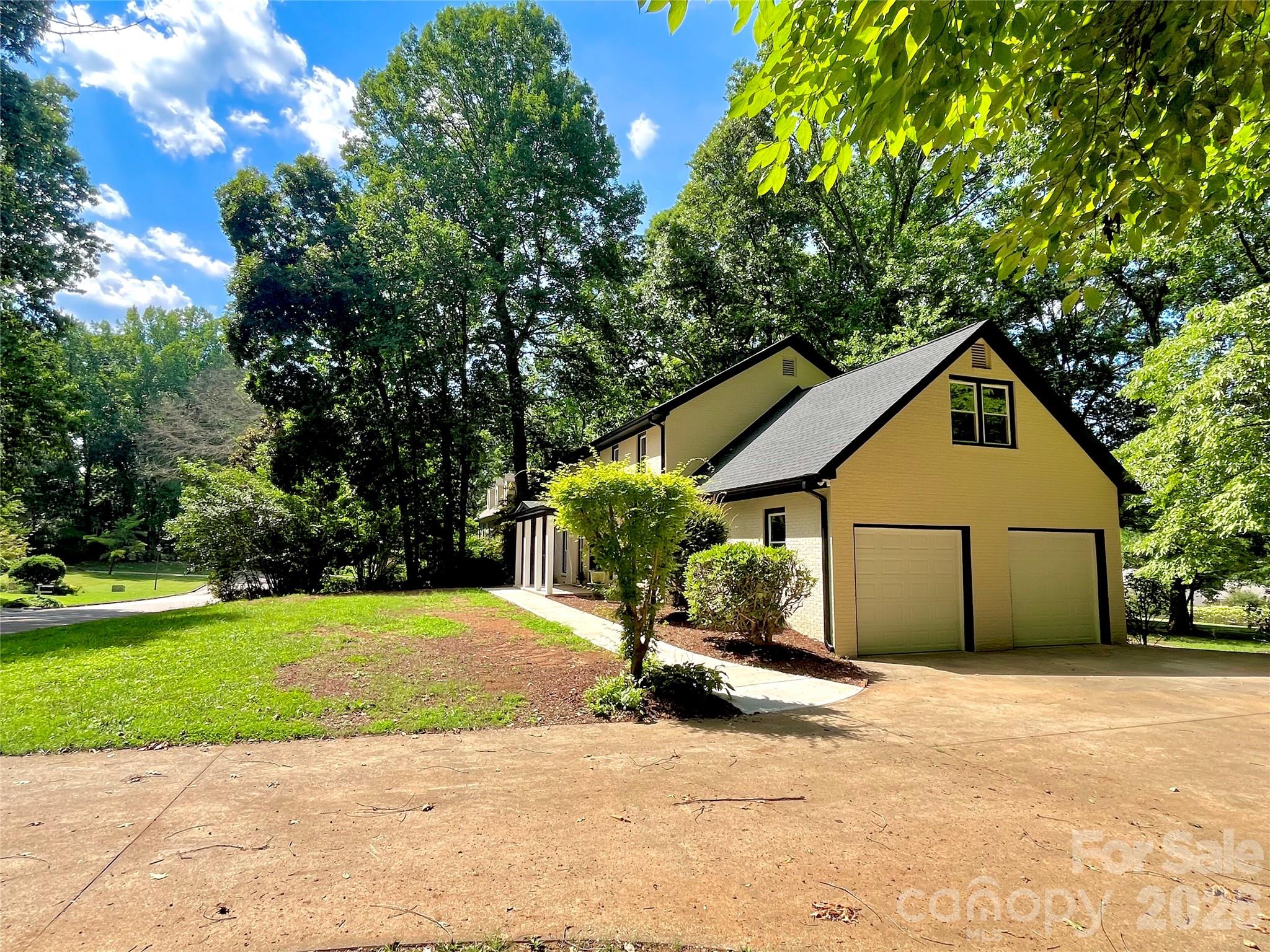304 Travis Lane — Salisbury