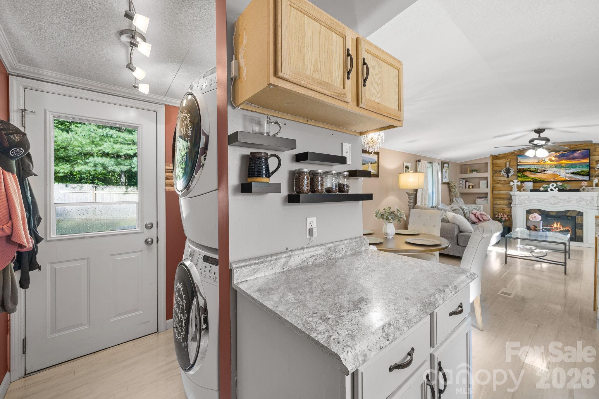 125 Ice Hollow Road — Zirconia