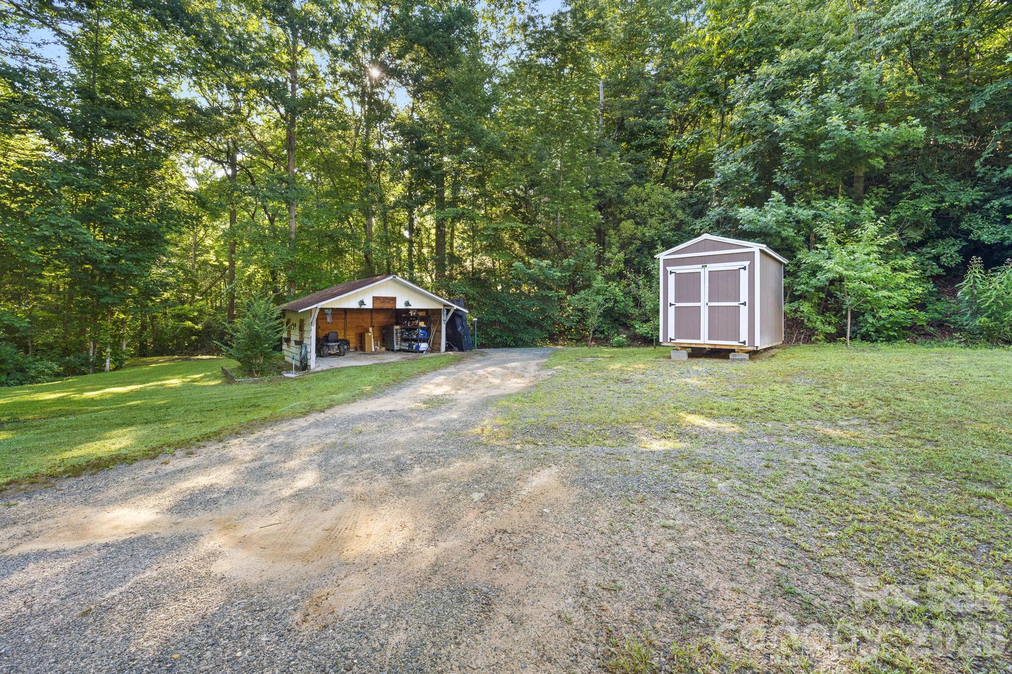 125 Ice Hollow Road — Zirconia