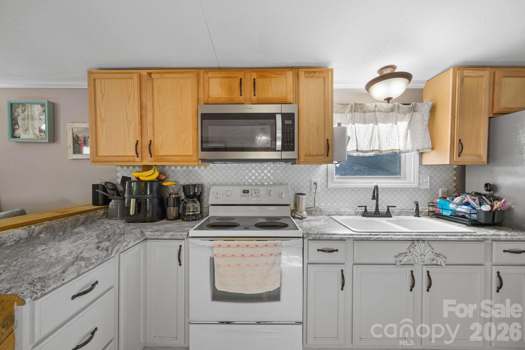 125 Ice Hollow Road — Zirconia