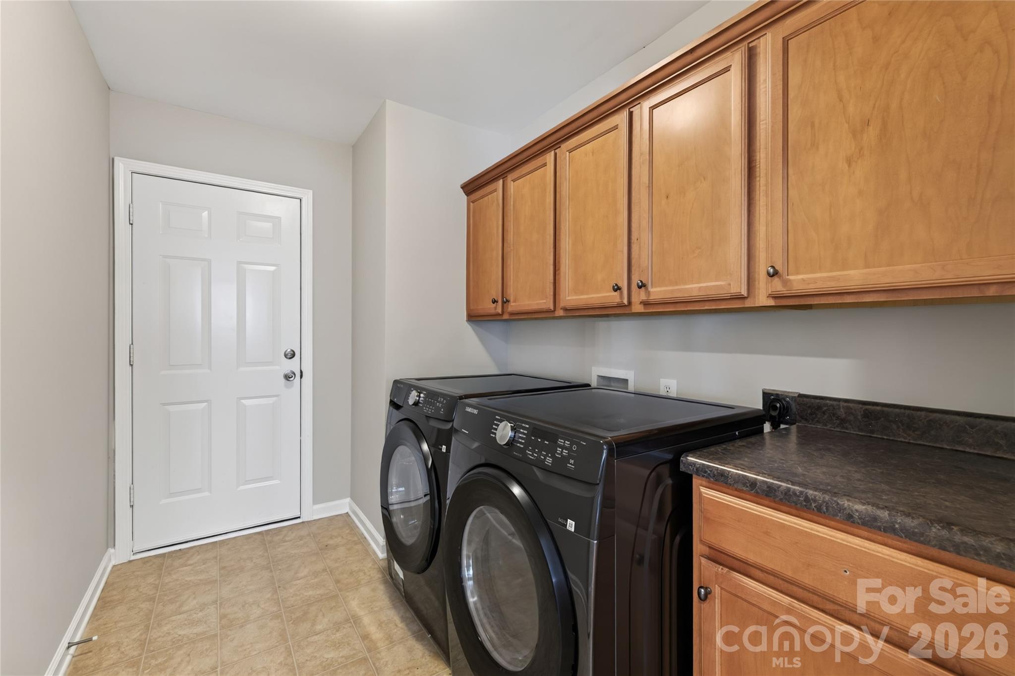 8932 Oransay Way — Charlotte