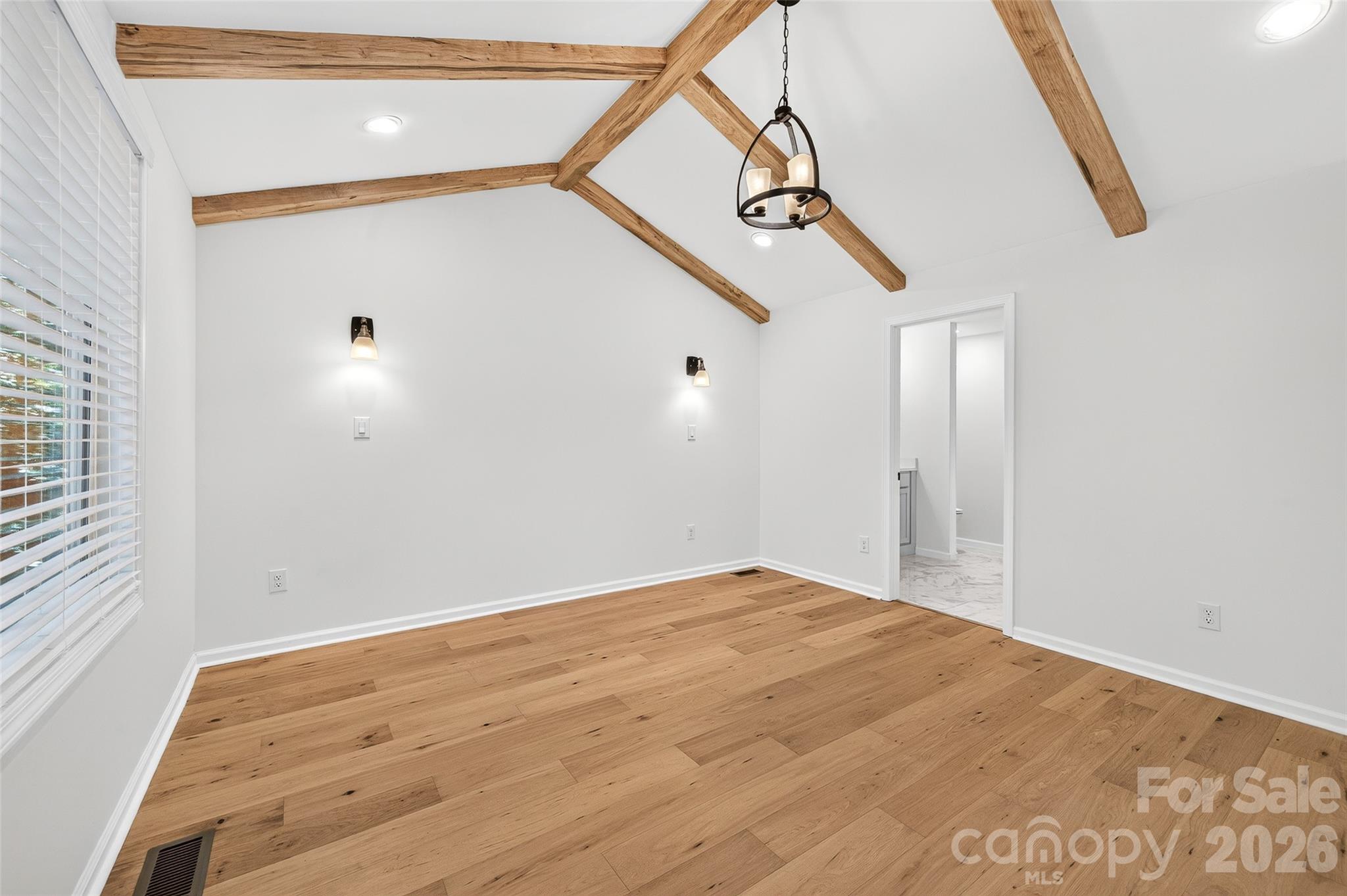 126 39th Avenue Court NW — Hickory