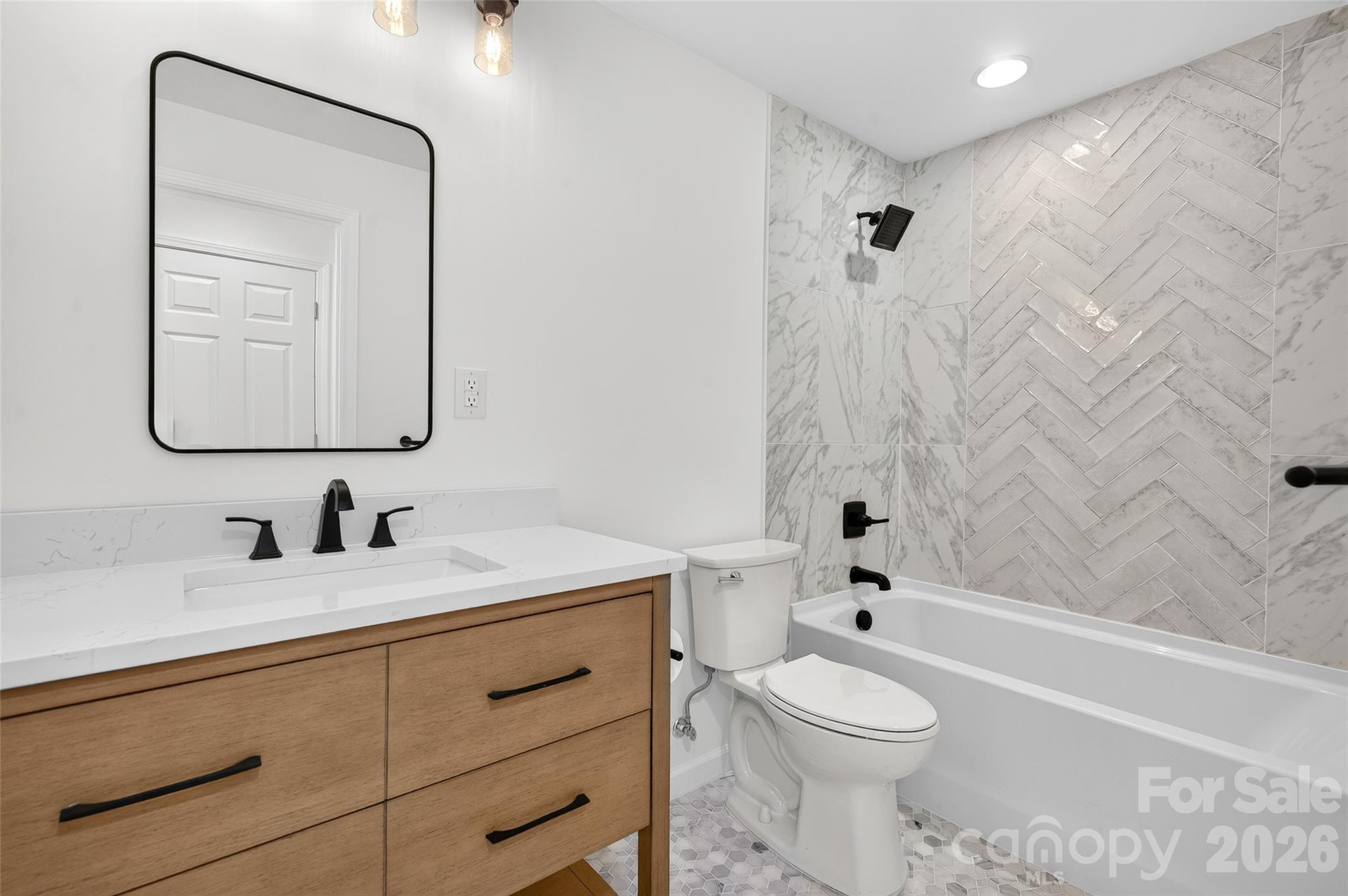 126 39th Avenue Court NW — Hickory