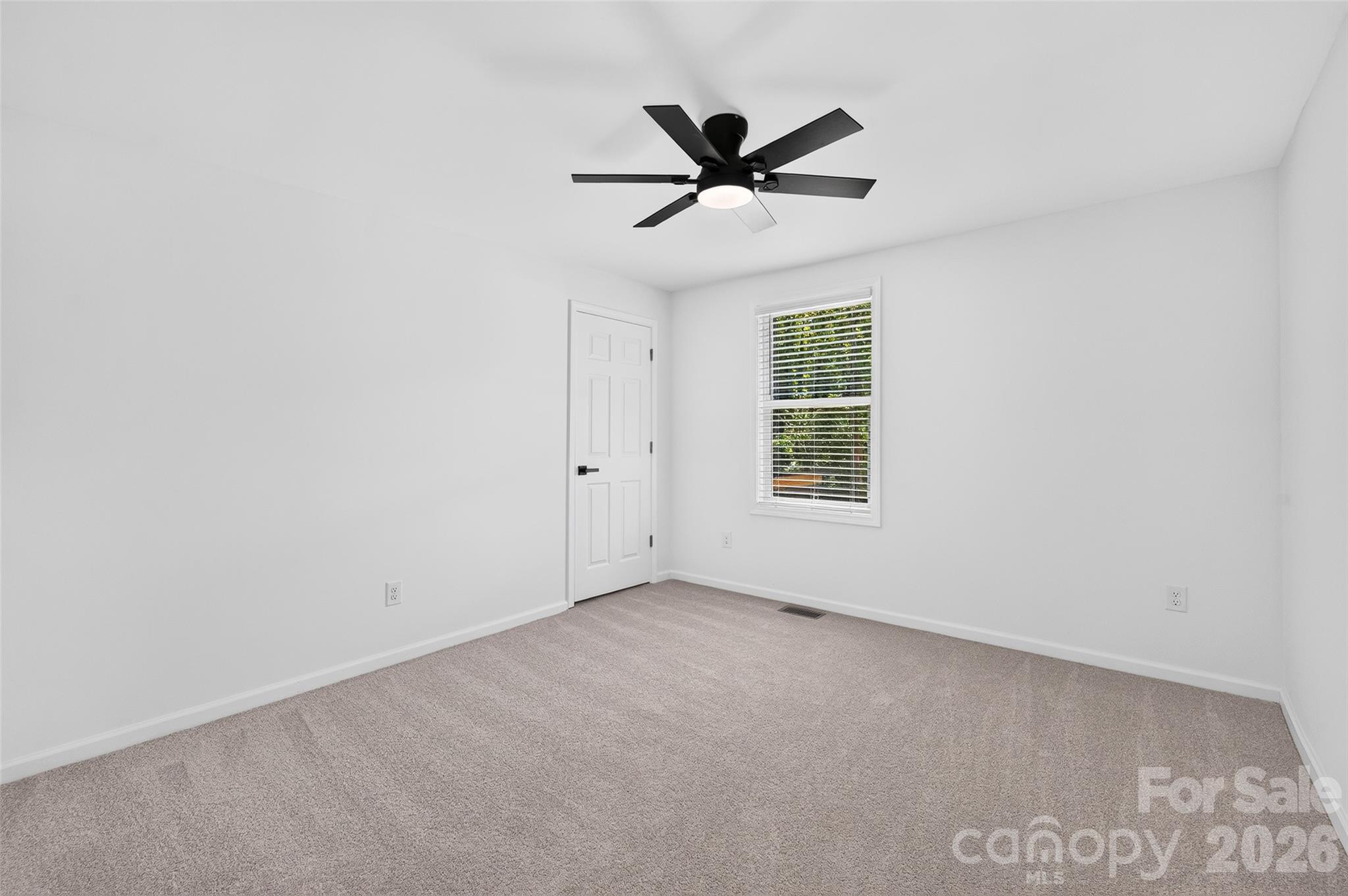 126 39th Avenue Court NW — Hickory