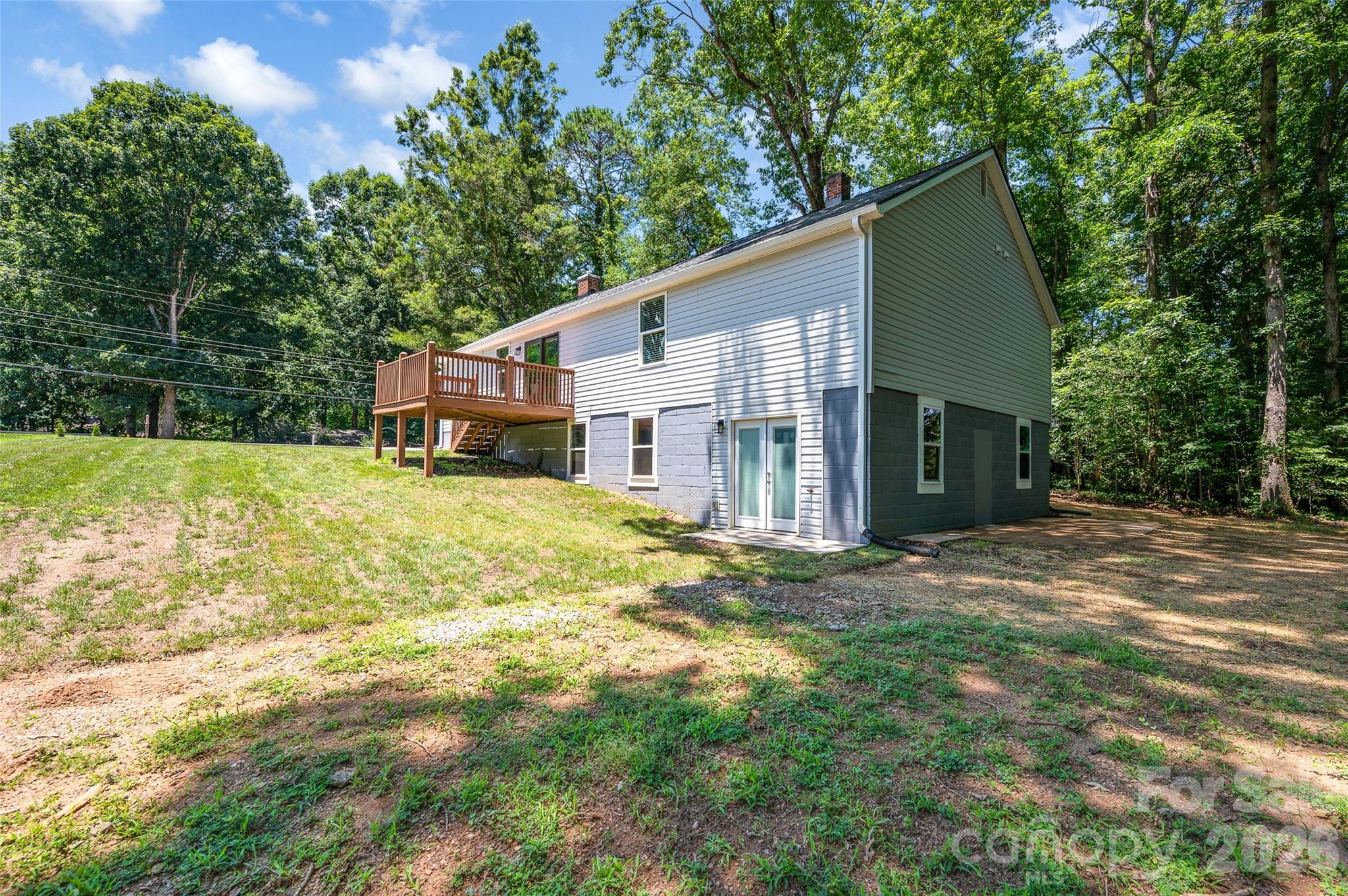126 39th Avenue Court NW — Hickory